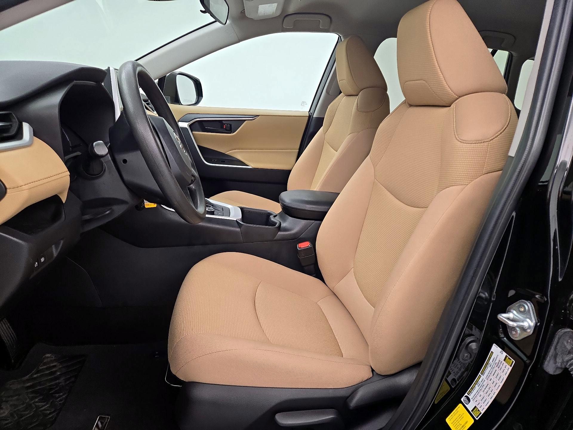 Thumbnail: 2023 Toyota RAV4 - 11
