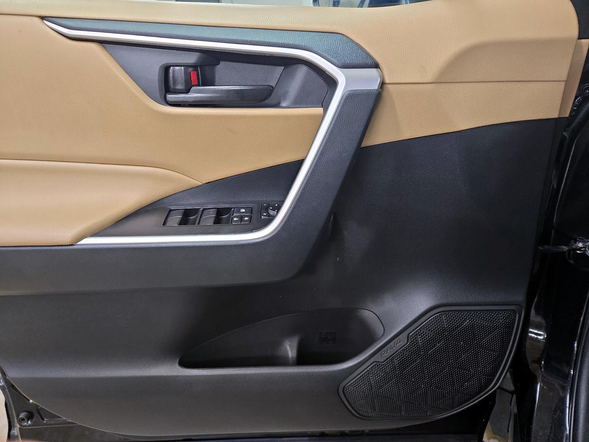 Thumbnail: 2023 Toyota RAV4 - 12