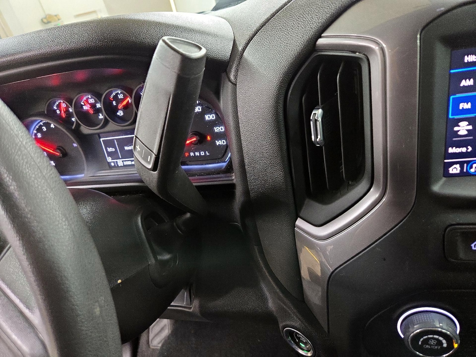 2022 Chevrolet Silverado 1500 Custom - Photo 18