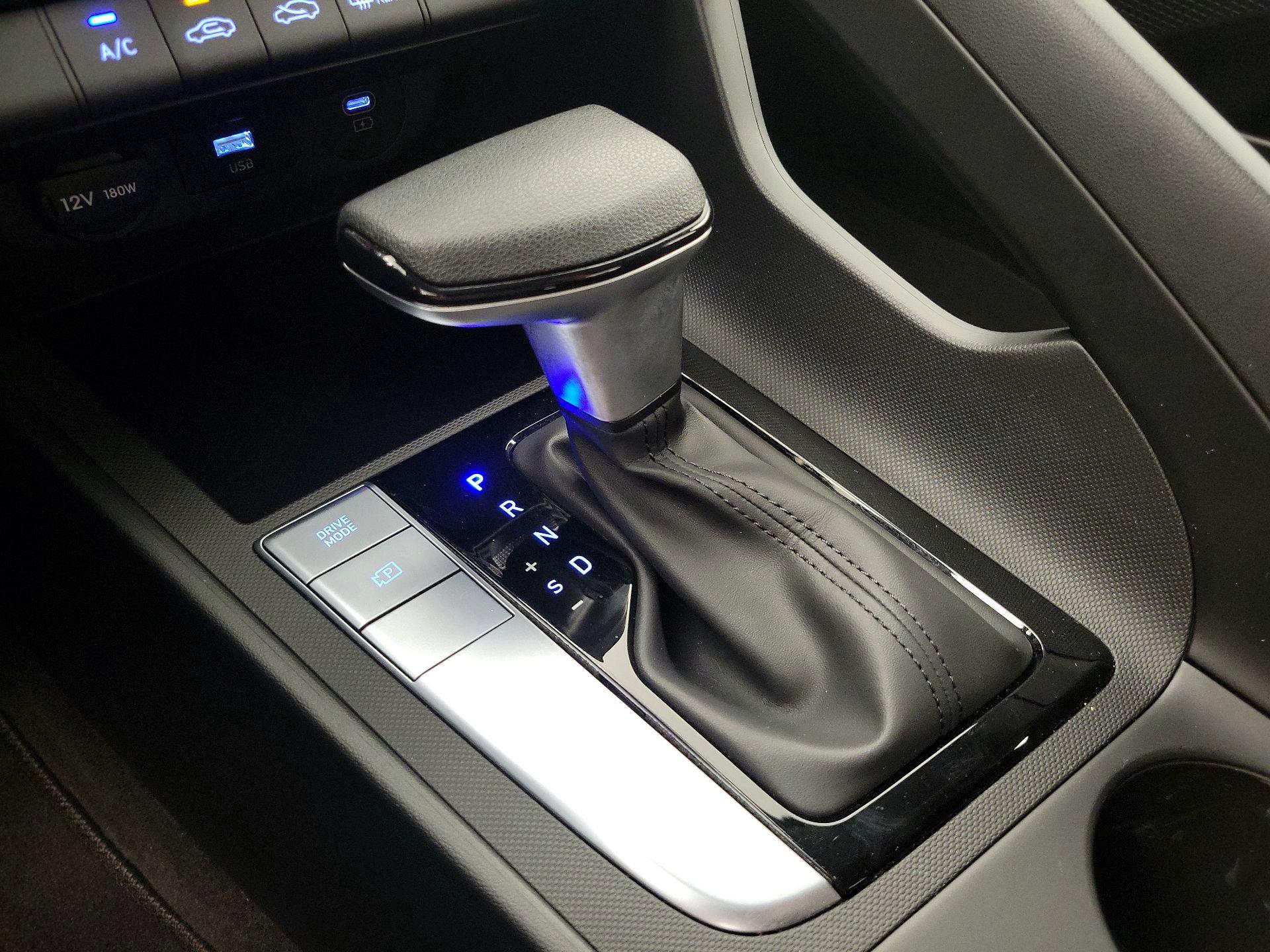 Thumbnail: 2024 Hyundai Elantra - 17