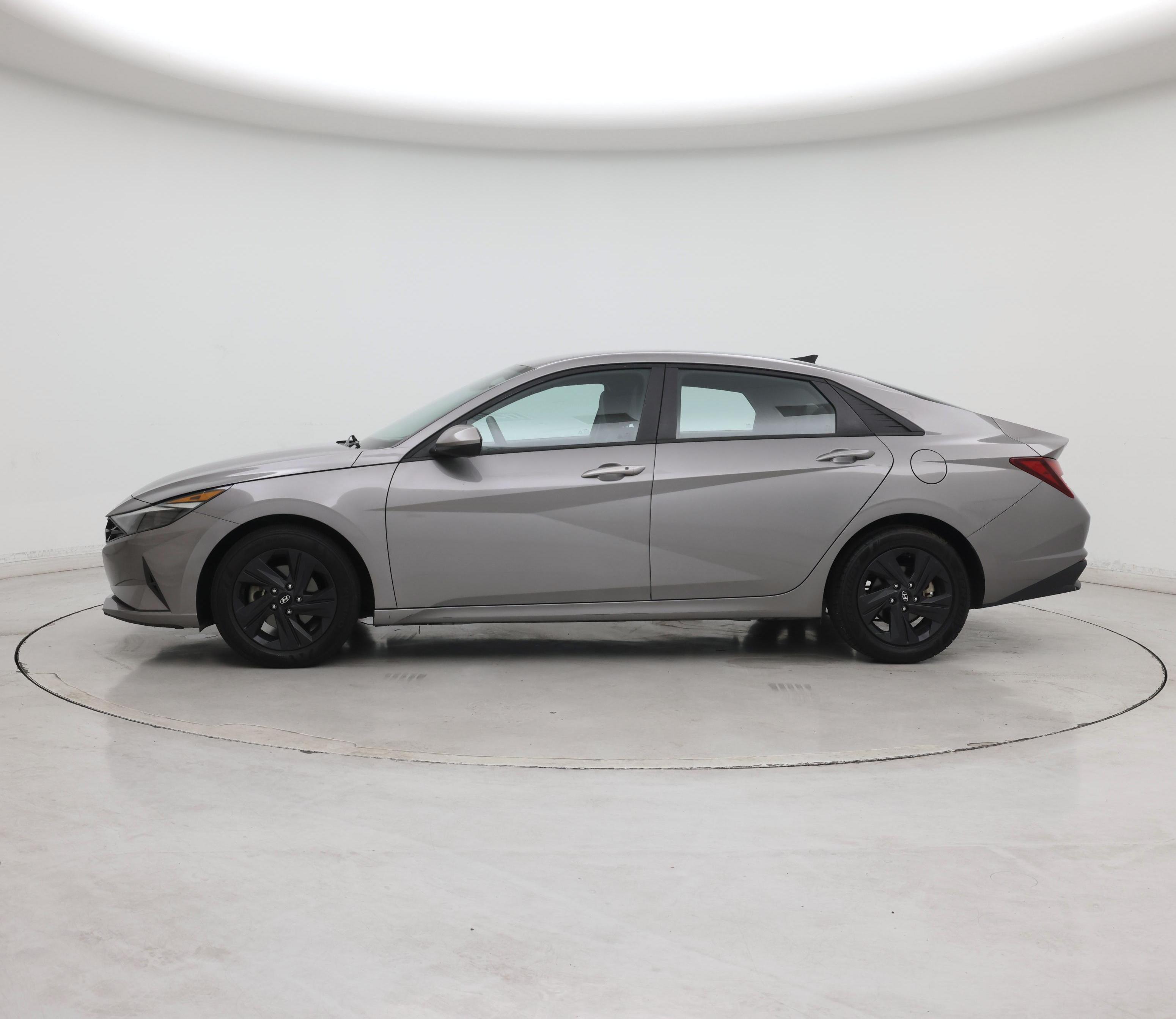 Thumbnail: 2023 Hyundai Elantra - 3