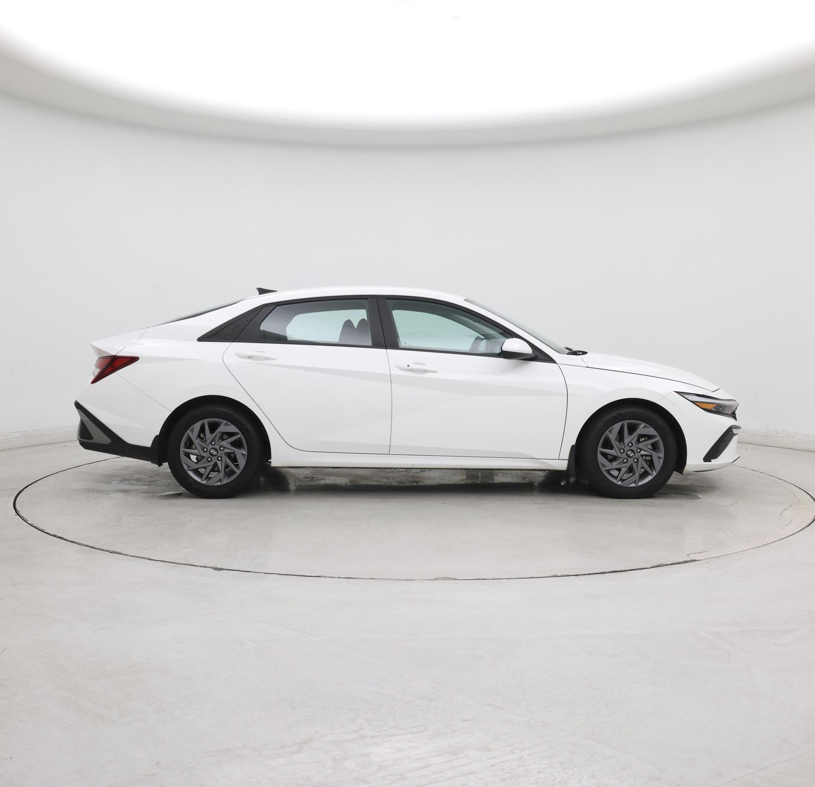 Thumbnail: 2024 Hyundai Elantra - 7