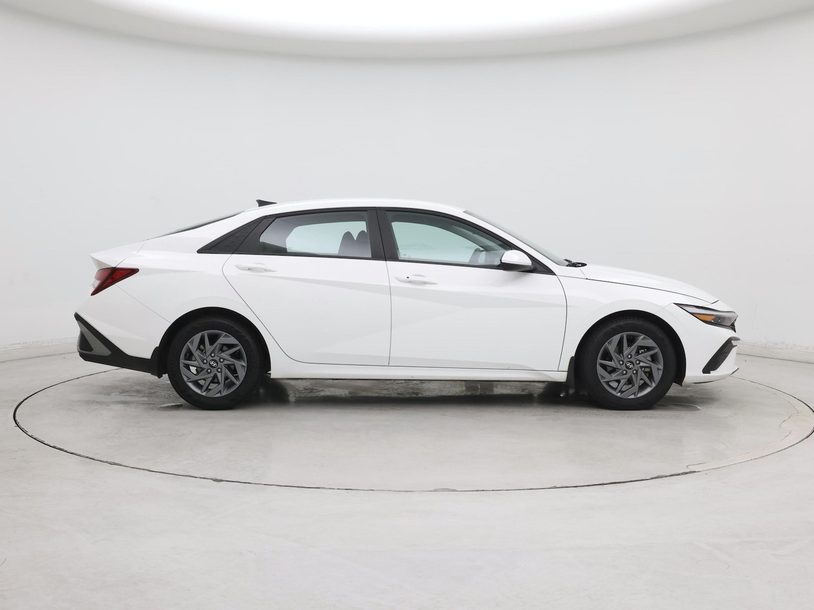 2024 Hyundai Elantra SEL - Photo 8