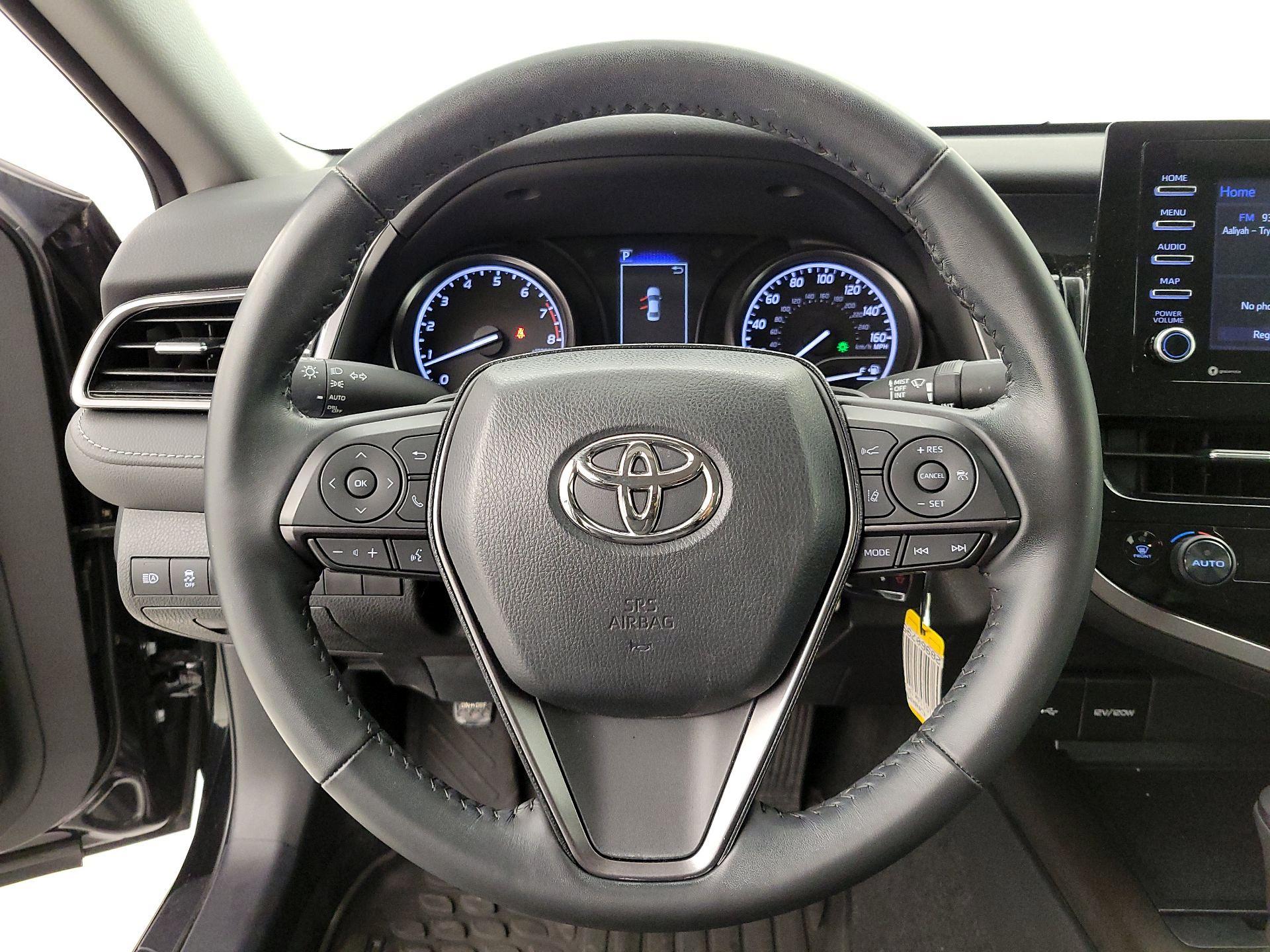 Thumbnail: 2023 Toyota Camry - 10