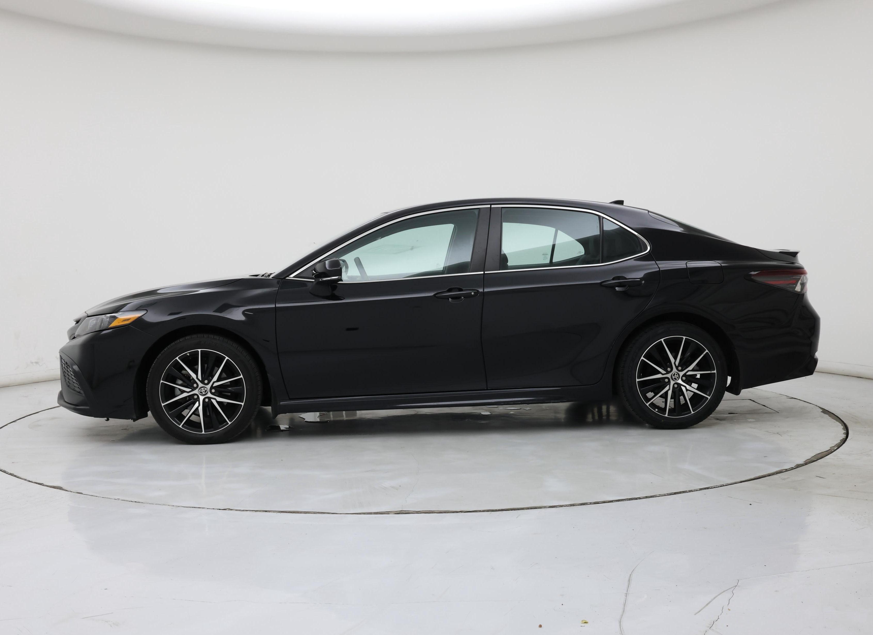Thumbnail: 2023 Toyota Camry - 3