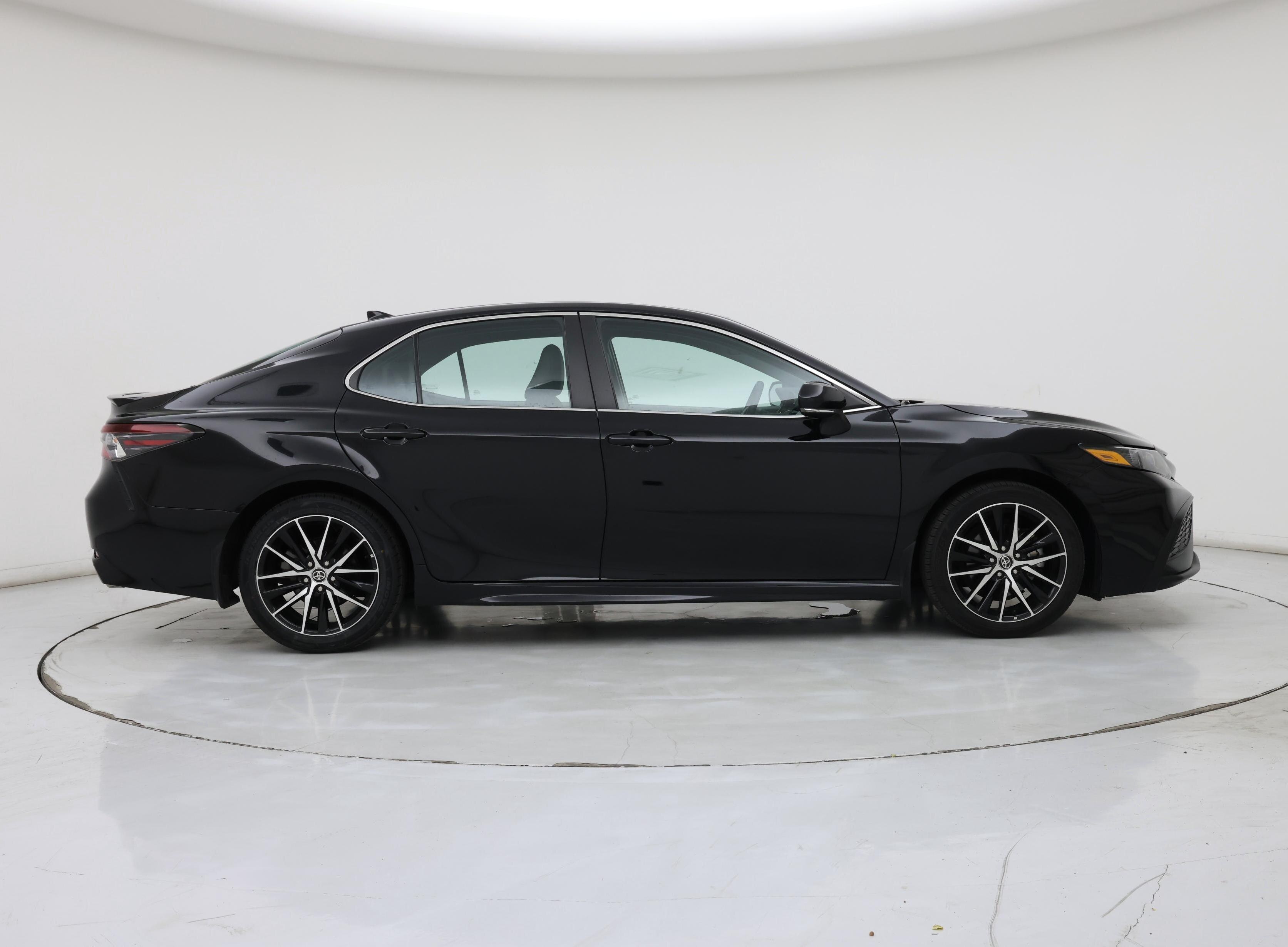 Thumbnail: 2023 Toyota Camry - 7