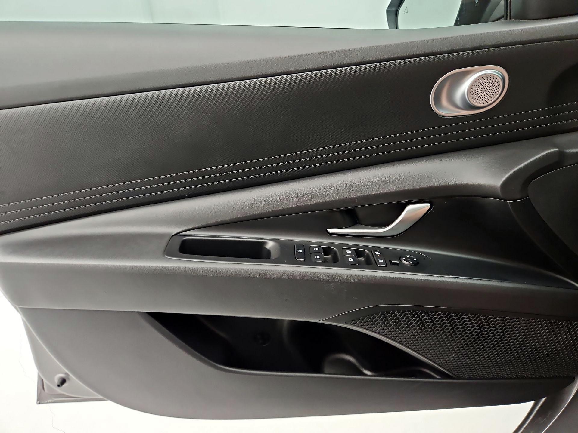 Thumbnail: 2024 Hyundai Elantra - 12