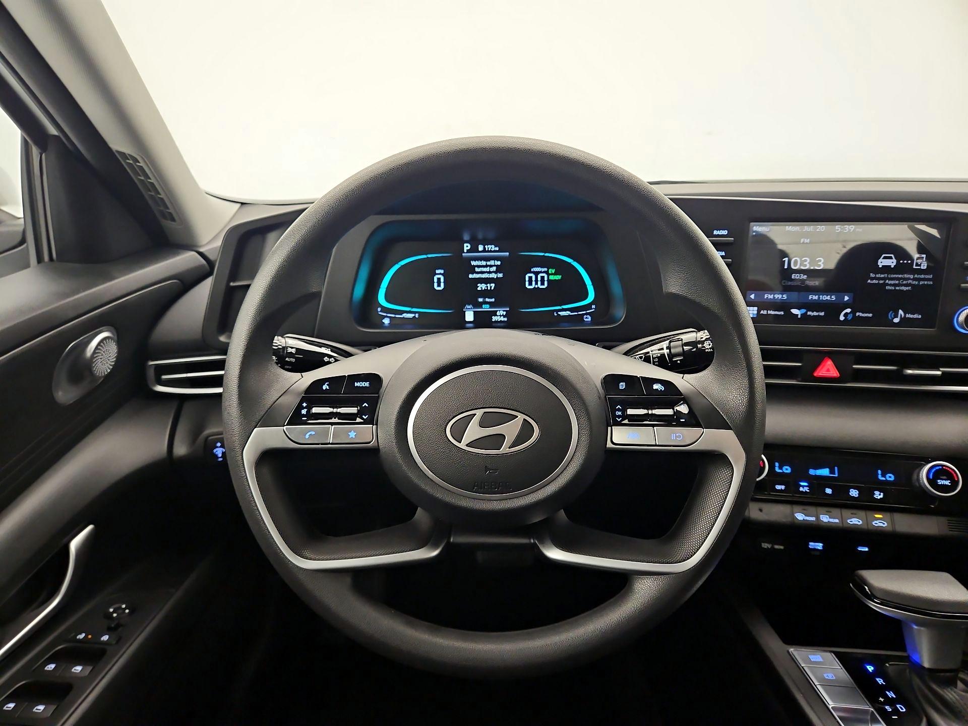 Thumbnail: 2025 Hyundai Elantra - 10