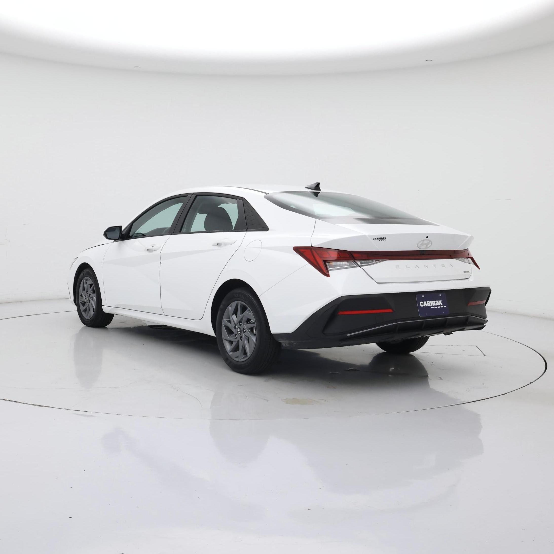 Thumbnail: 2025 Hyundai Elantra - 2
