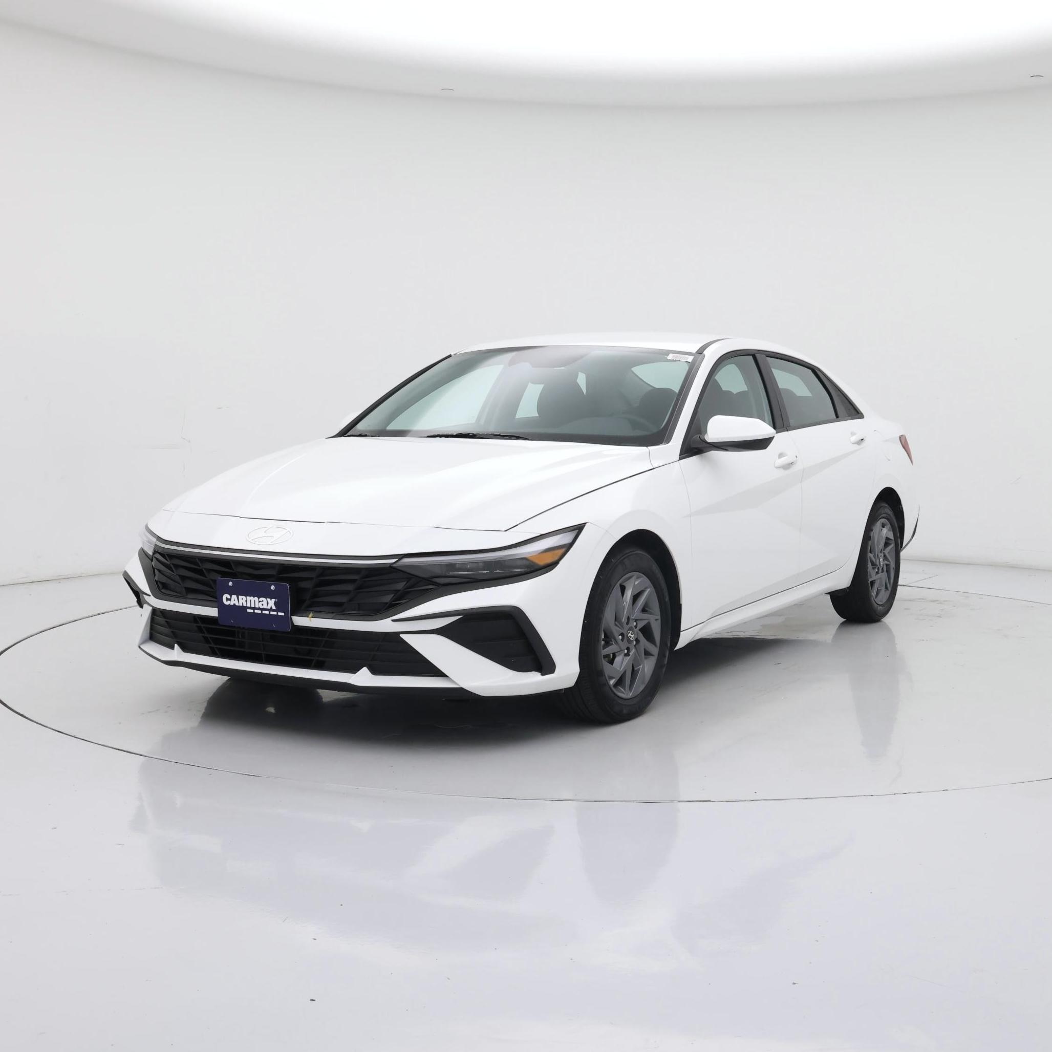 Thumbnail: 2025 Hyundai Elantra - 4