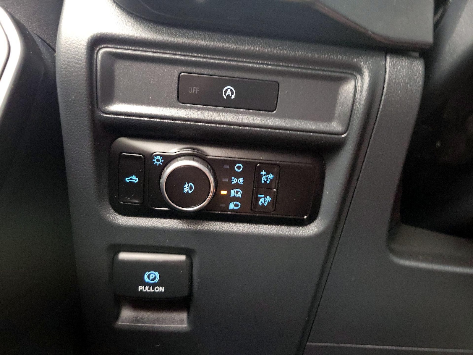 2025 Ford F-150 STX - Photo 14