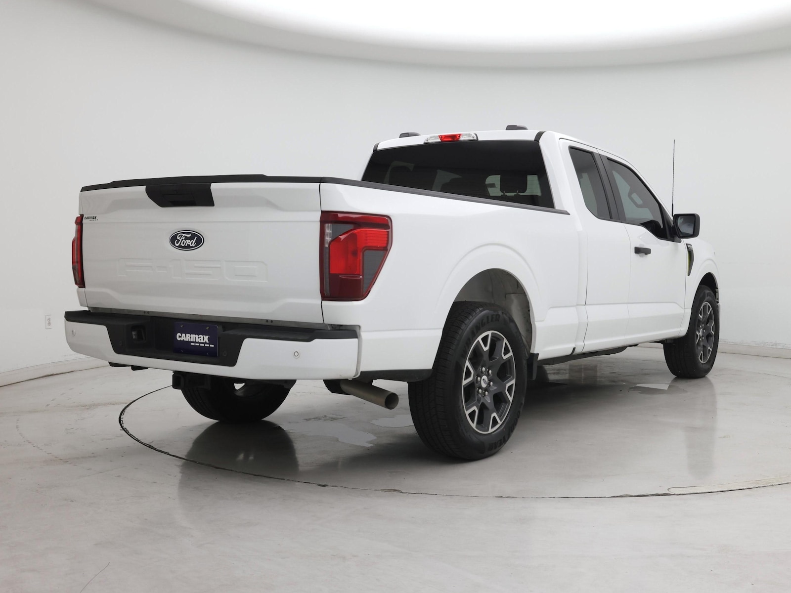 2025 Ford F-150 STX - Photo 9
