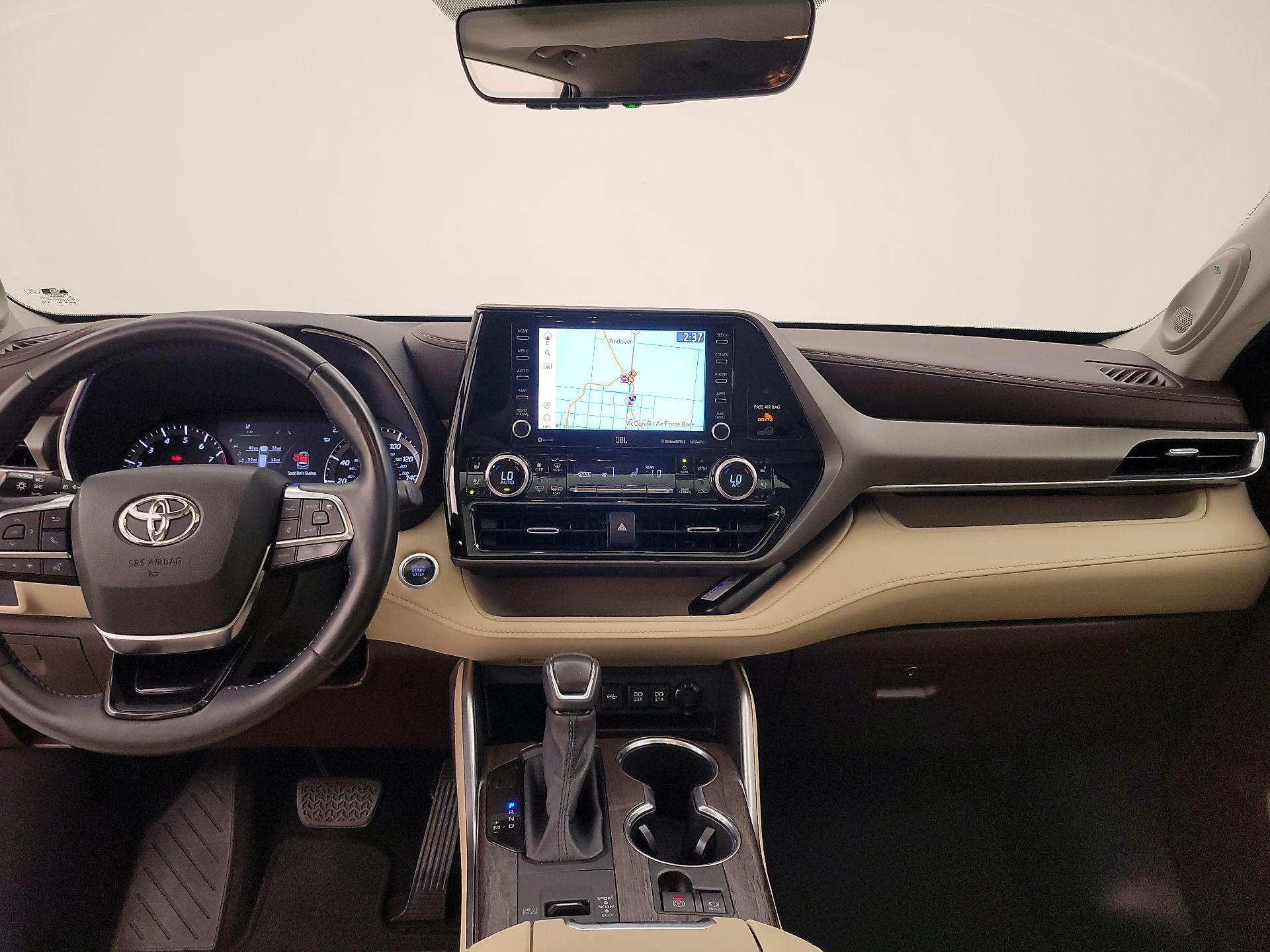 Thumbnail: 2021 Toyota Highlander - 9