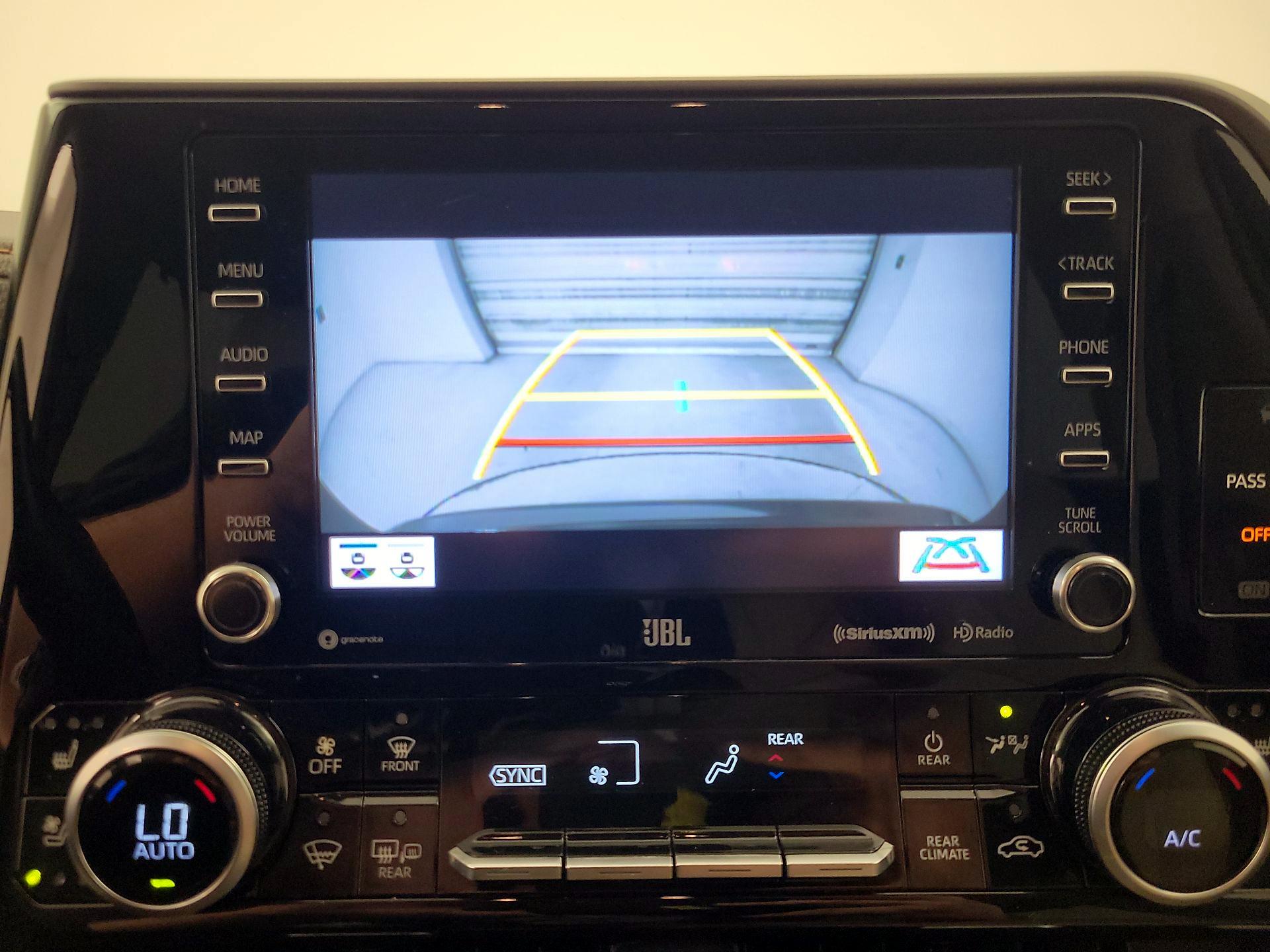 Thumbnail: 2021 Toyota Highlander - 15