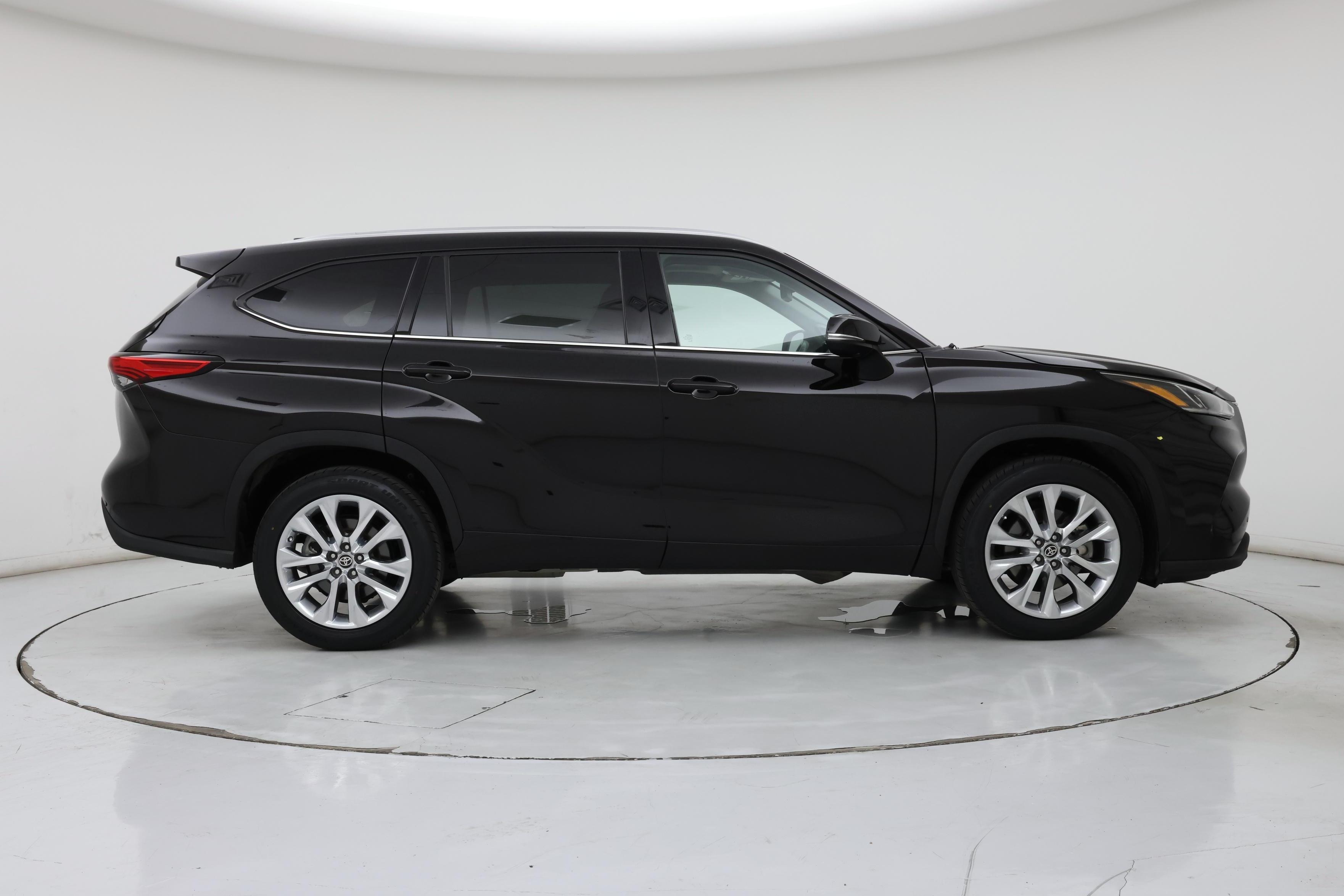 Thumbnail: 2021 Toyota Highlander - 7
