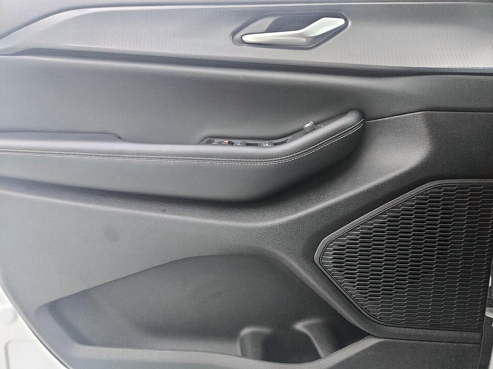 2024 Jeep Grand Cherokee Altitude - Photo 13