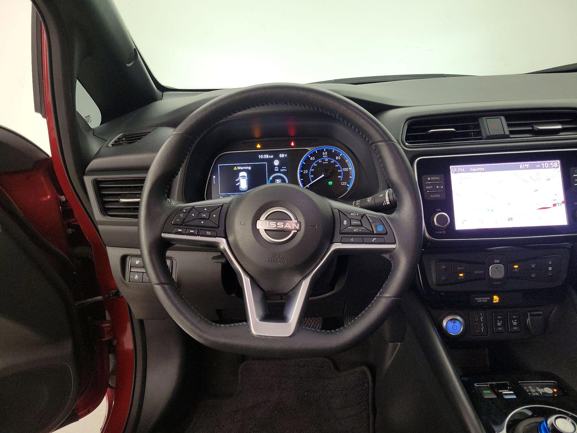 Thumbnail: 2025 Nissan Leaf - 10