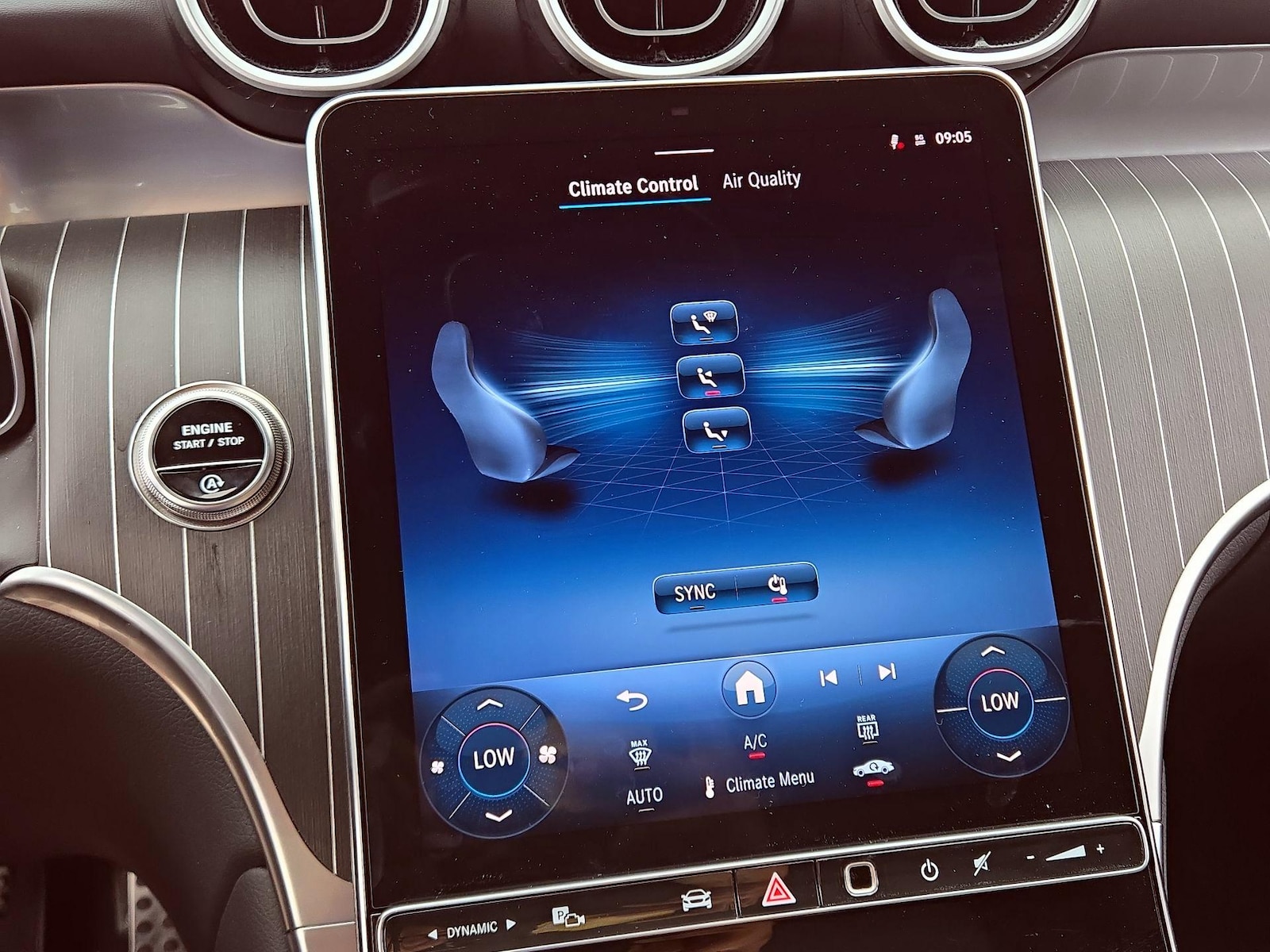 2025 Mercedes-Benz GLC Base - Photo 17