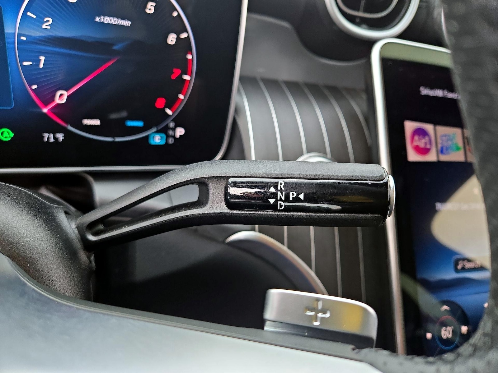2025 Mercedes-Benz GLC Base - Photo 18
