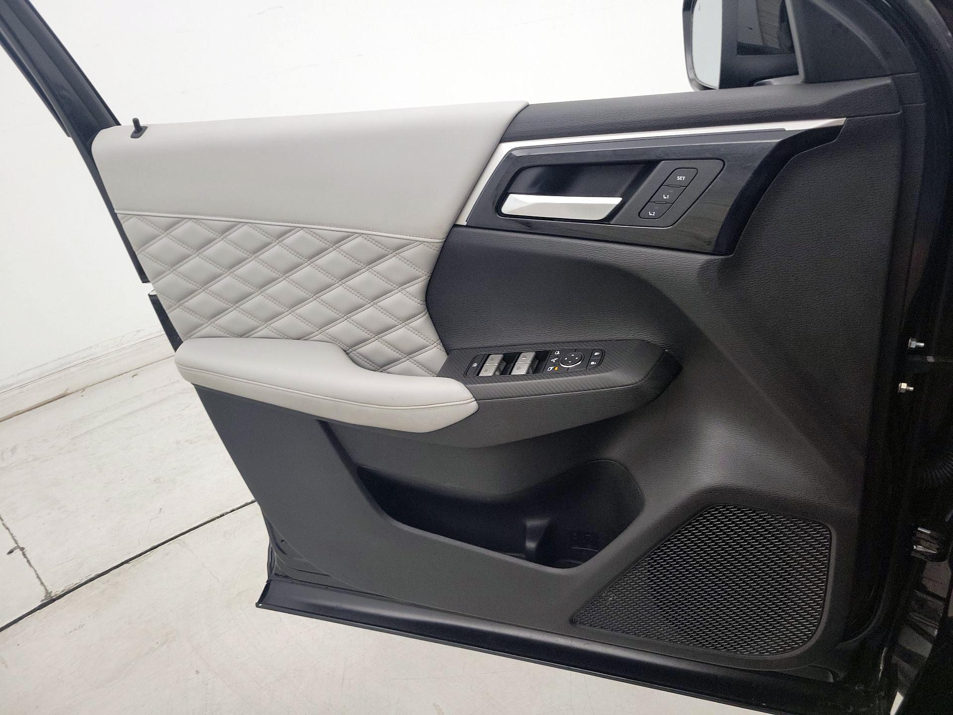 Thumbnail: 2022 Mitsubishi Outlander - 12