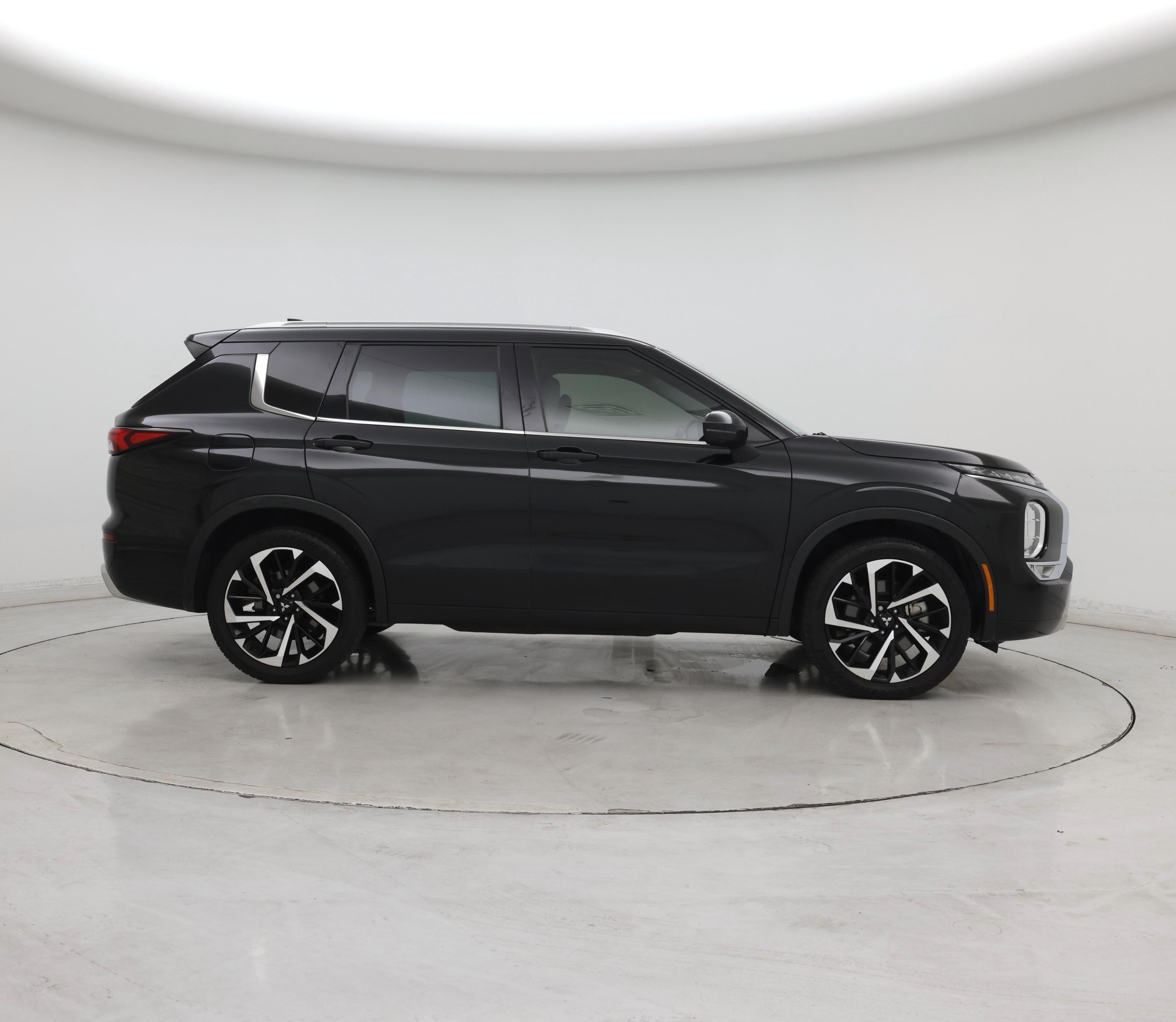 Thumbnail: 2022 Mitsubishi Outlander - 7