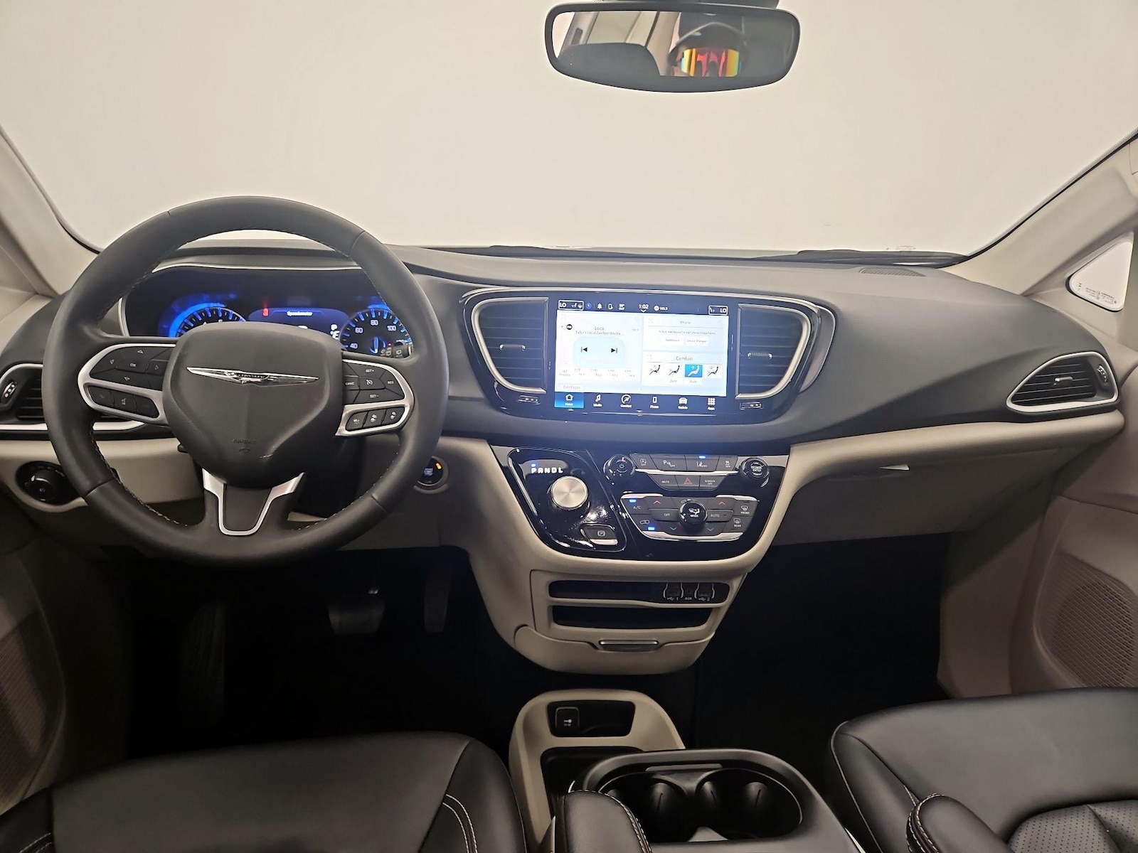 2024 Chrysler Pacifica Touring L - Photo 10