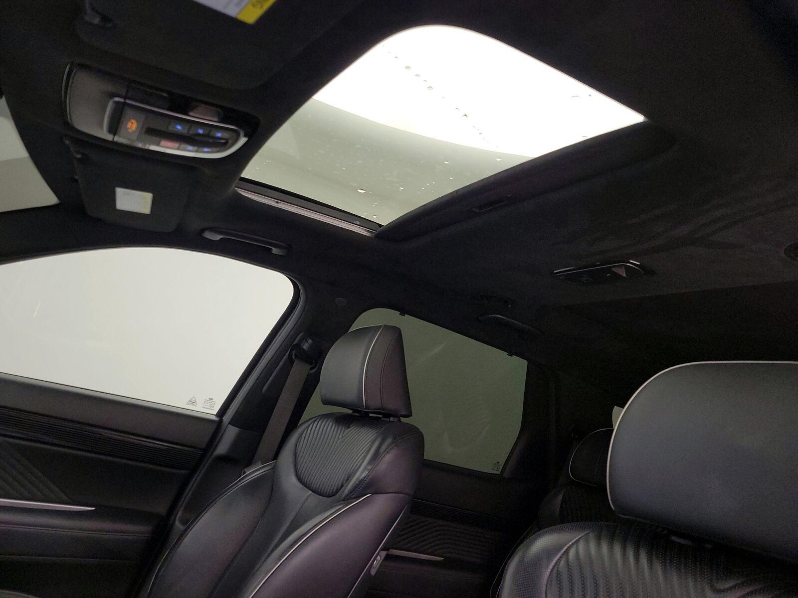 Sunroof(s) & Skylight(s)
