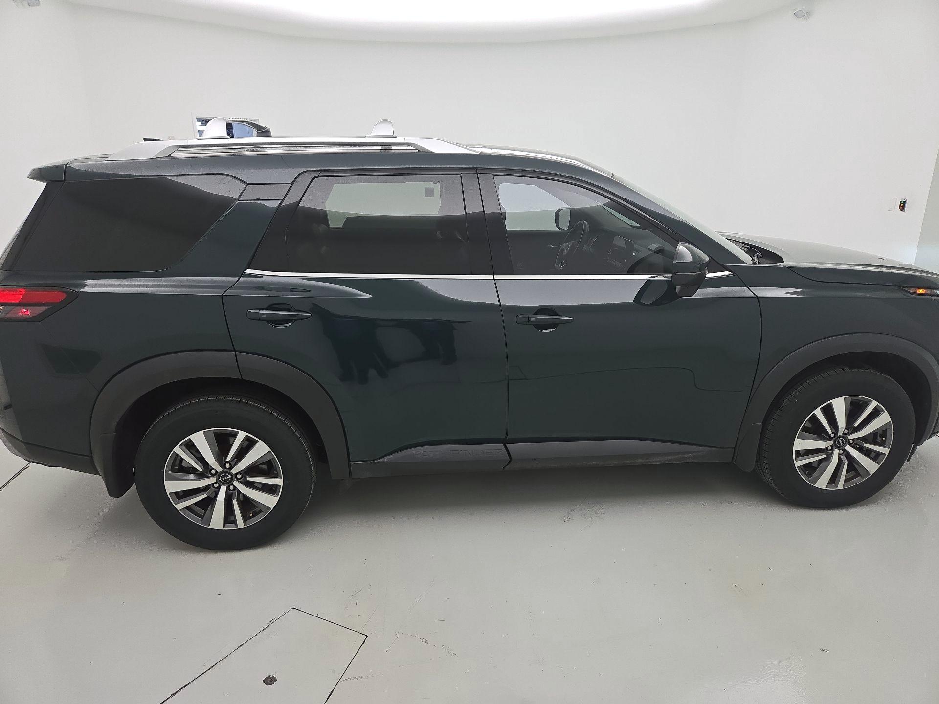 Thumbnail: 2023 Nissan Pathfinder - 4