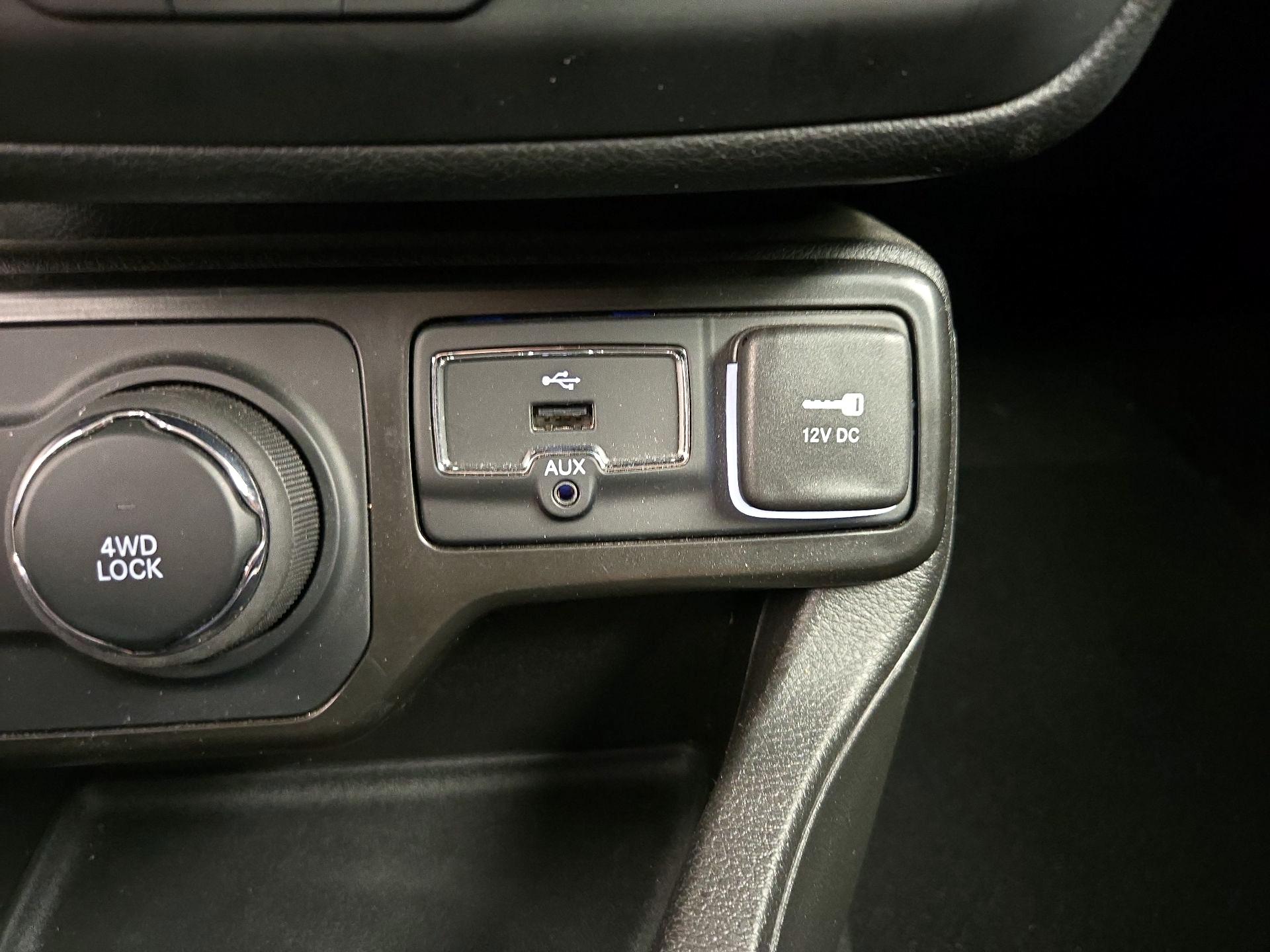 Thumbnail: 2023 Jeep Renegade - 17