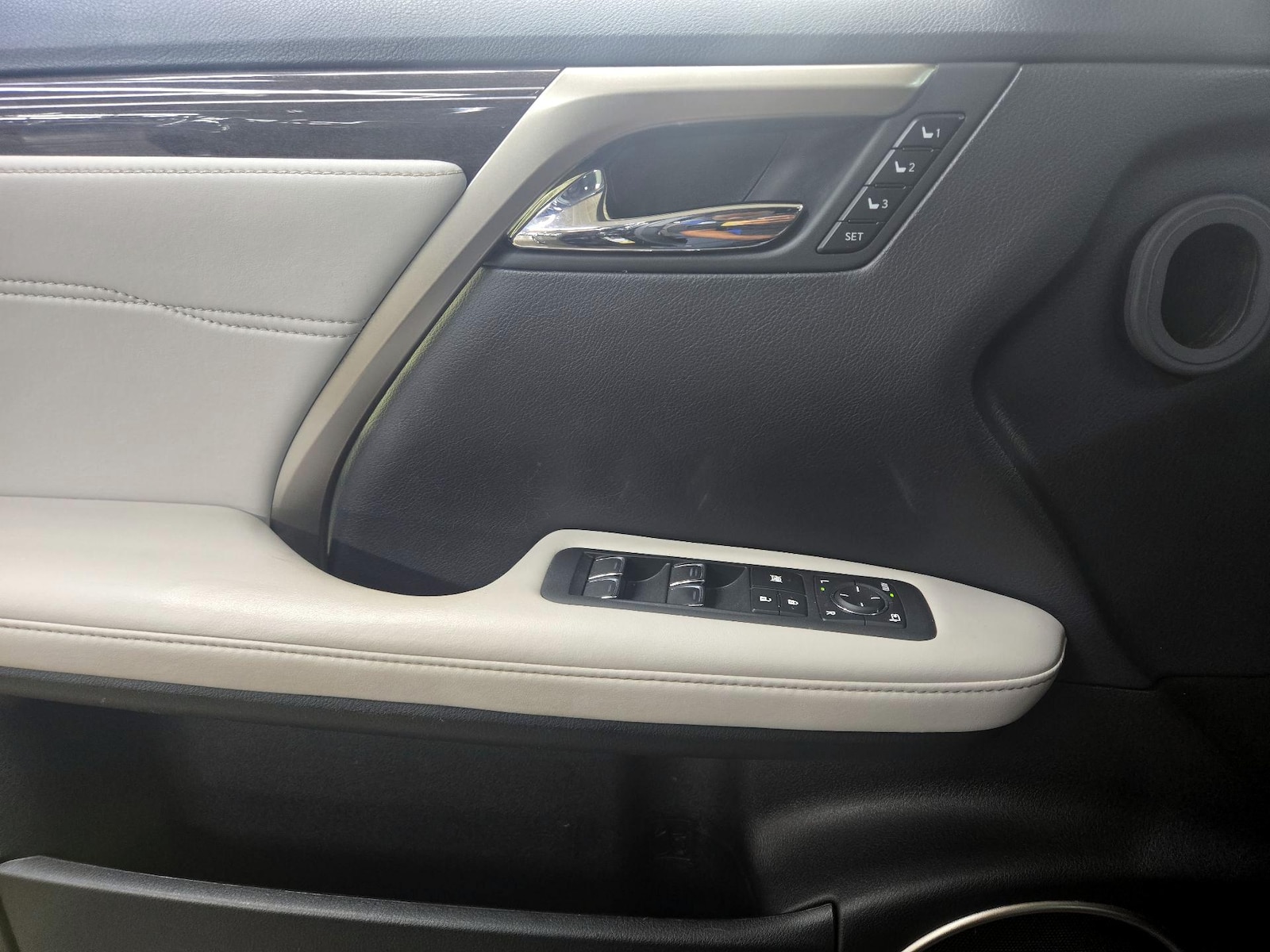 2021 Lexus RX Hybrid 450h - Photo 13