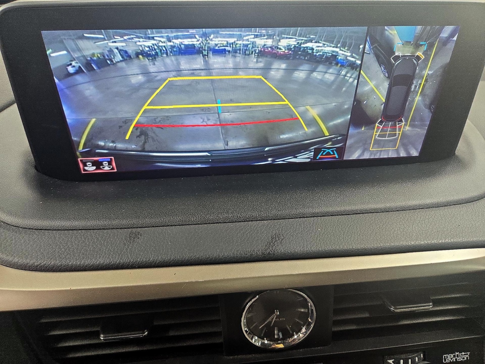 2021 Lexus RX Hybrid 450h - Photo 16