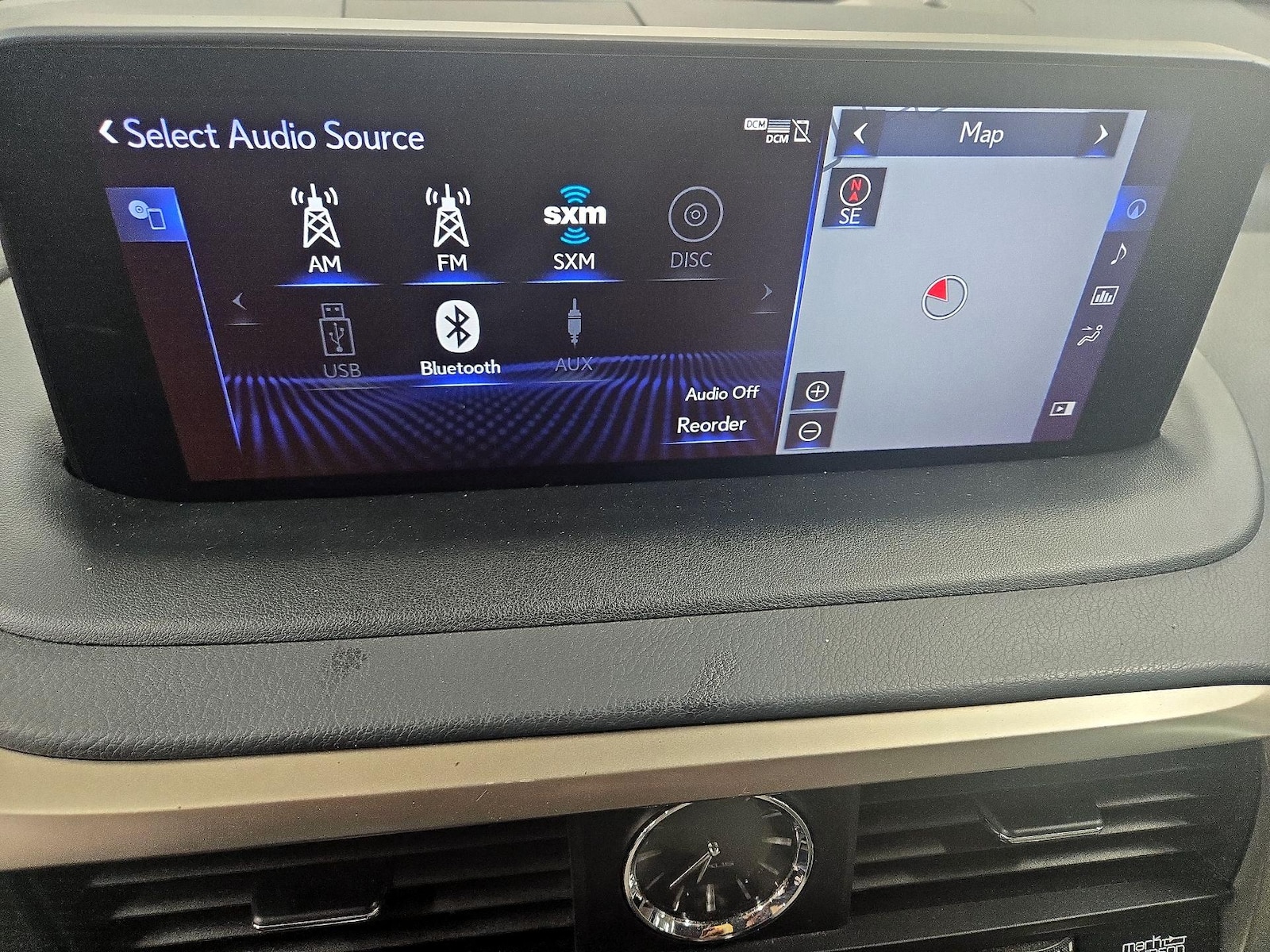 2021 Lexus RX Hybrid 450h - Photo 17