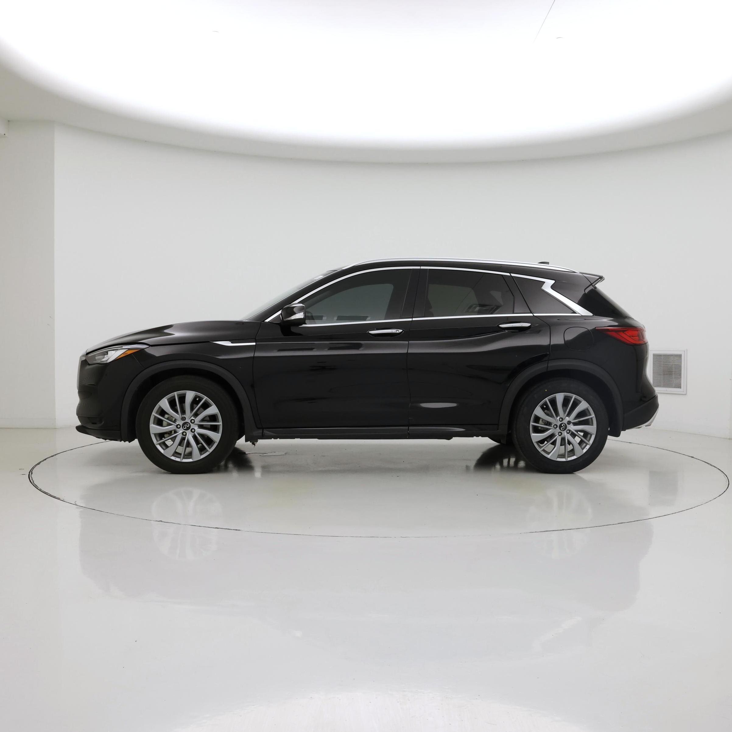 Thumbnail: 2023 INFINITI QX50 - 3