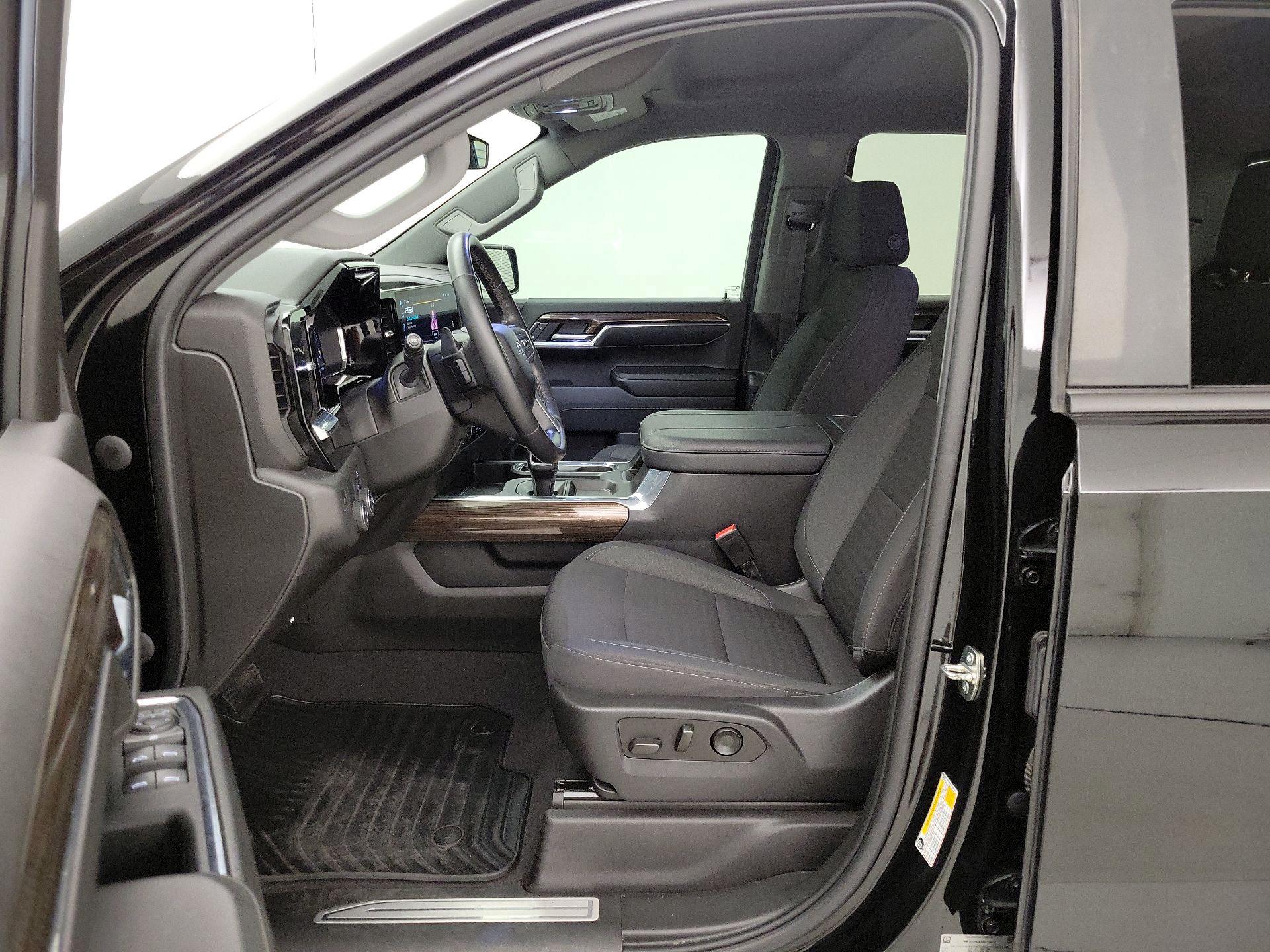 Thumbnail: 2023 Chevrolet Silverado 1500 - 11