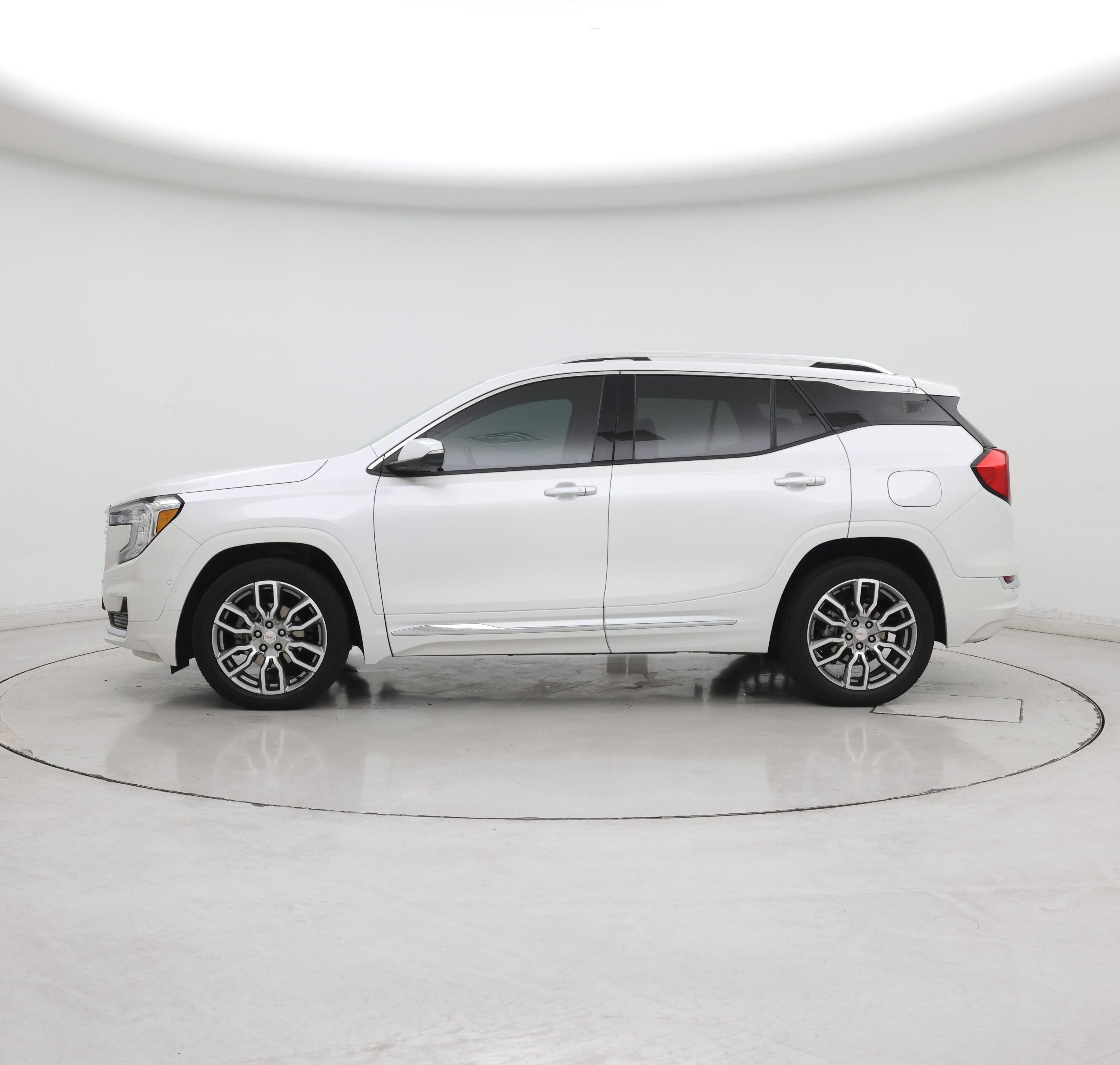 Thumbnail: 2022 GMC Terrain - 3