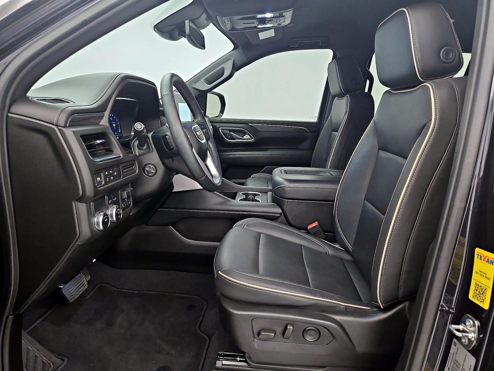 2024 GMC Yukon SLT - Photo 12