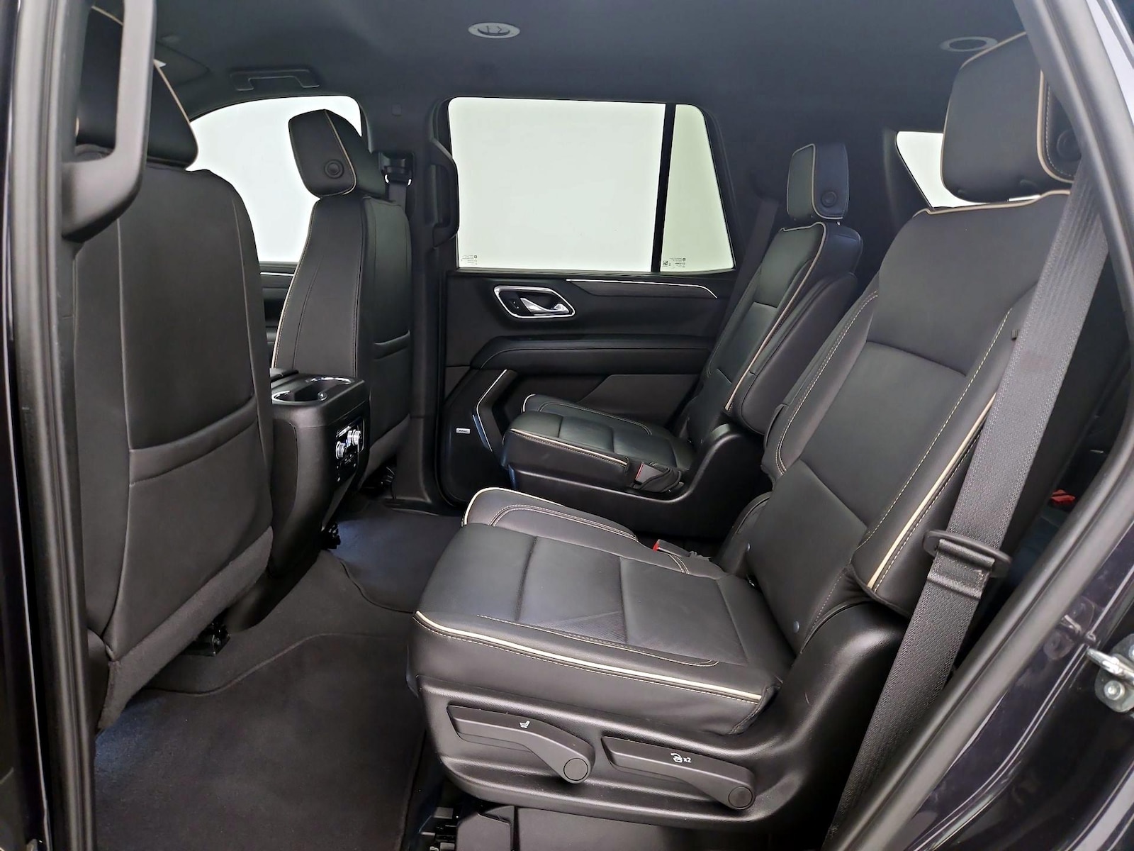 2024 GMC Yukon SLT - Photo 21