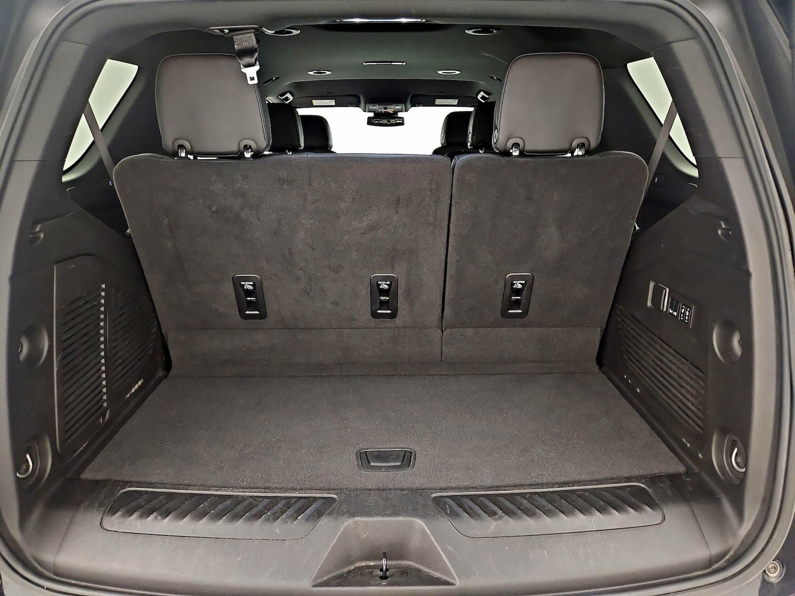2024 GMC Yukon SLT - Photo 23
