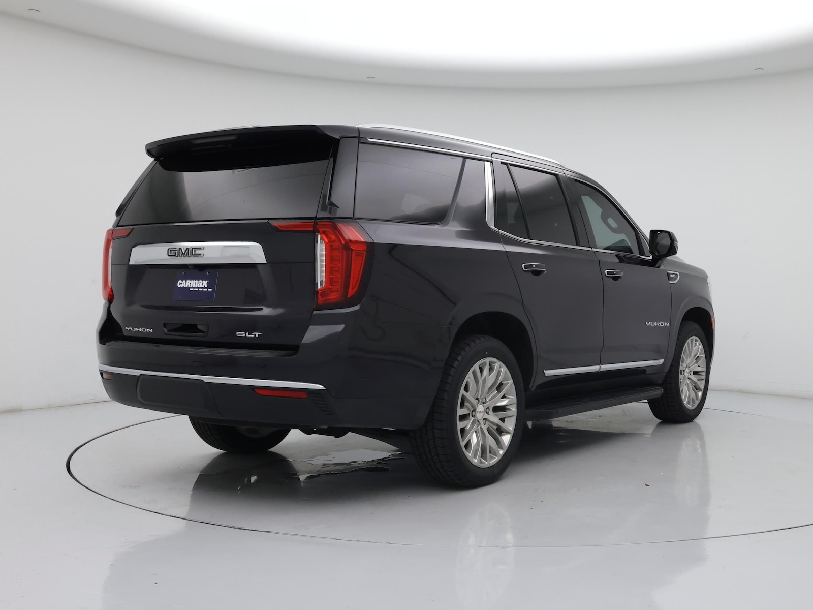 2024 GMC Yukon SLT - Photo 9