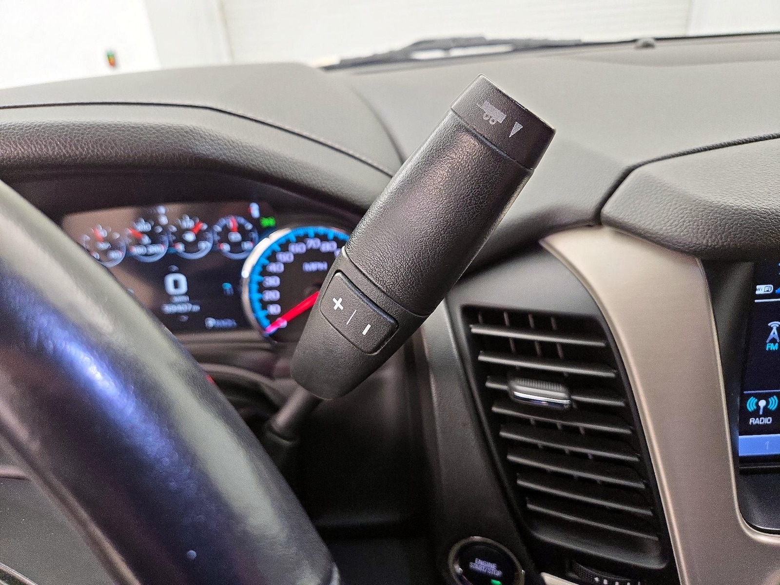 2020 GMC Yukon Denali - Photo 18