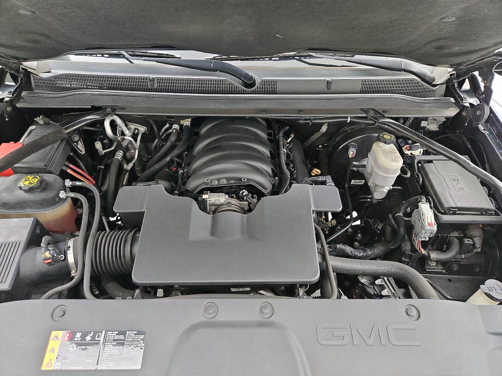 2020 GMC Yukon Denali - Photo 25