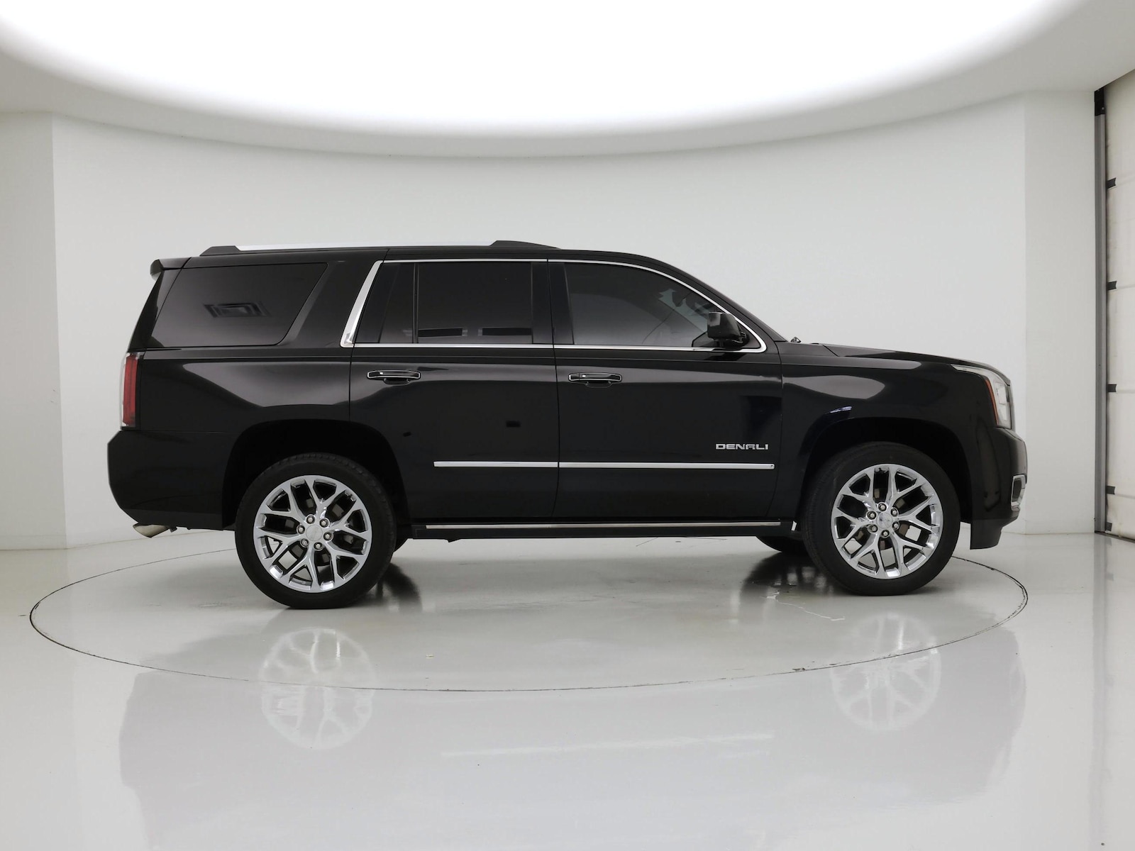 2020 GMC Yukon Denali - Photo 8