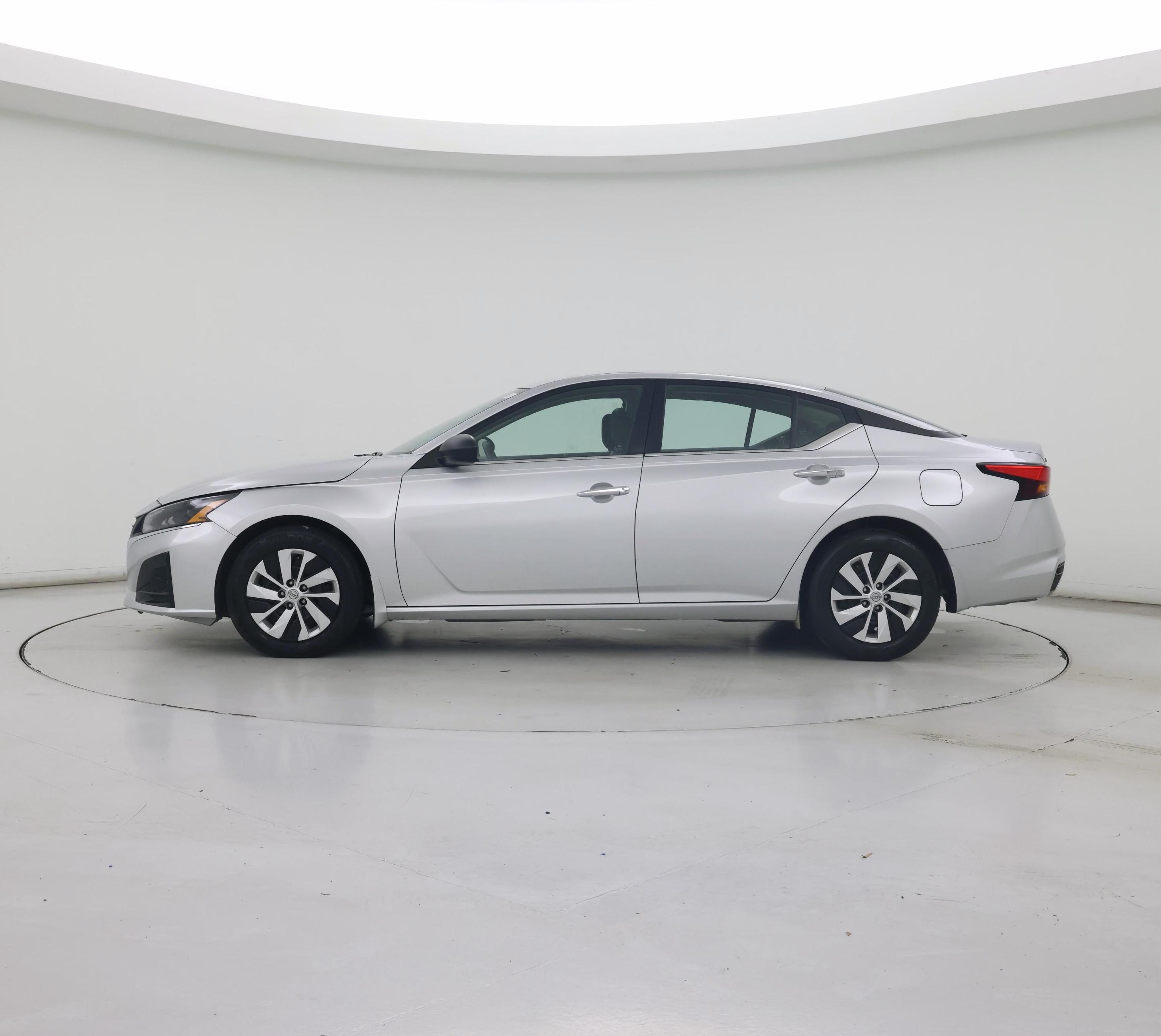 Thumbnail: 2024 Nissan Altima - 3