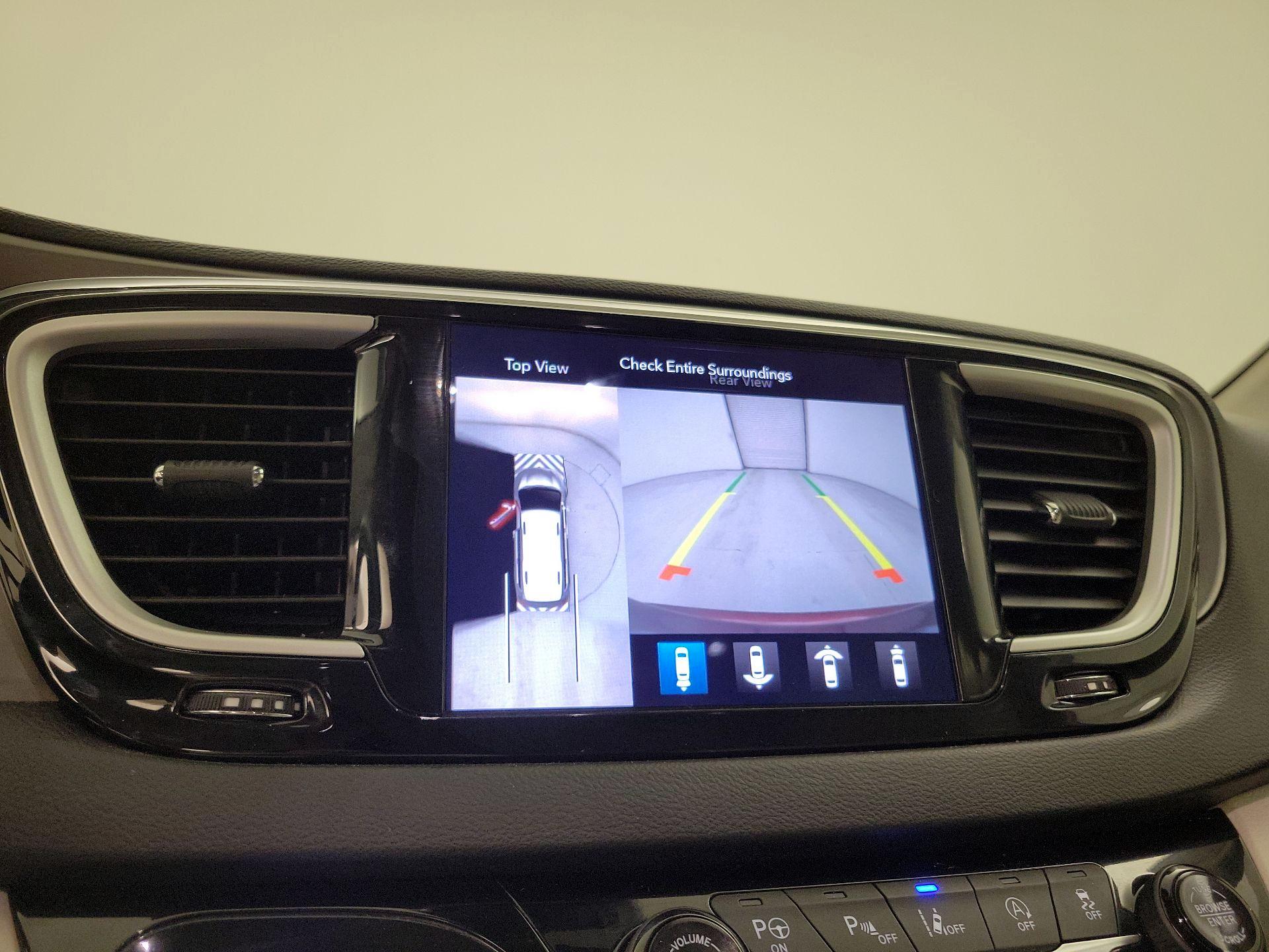 Thumbnail: 2020 Chrysler Pacifica - 15