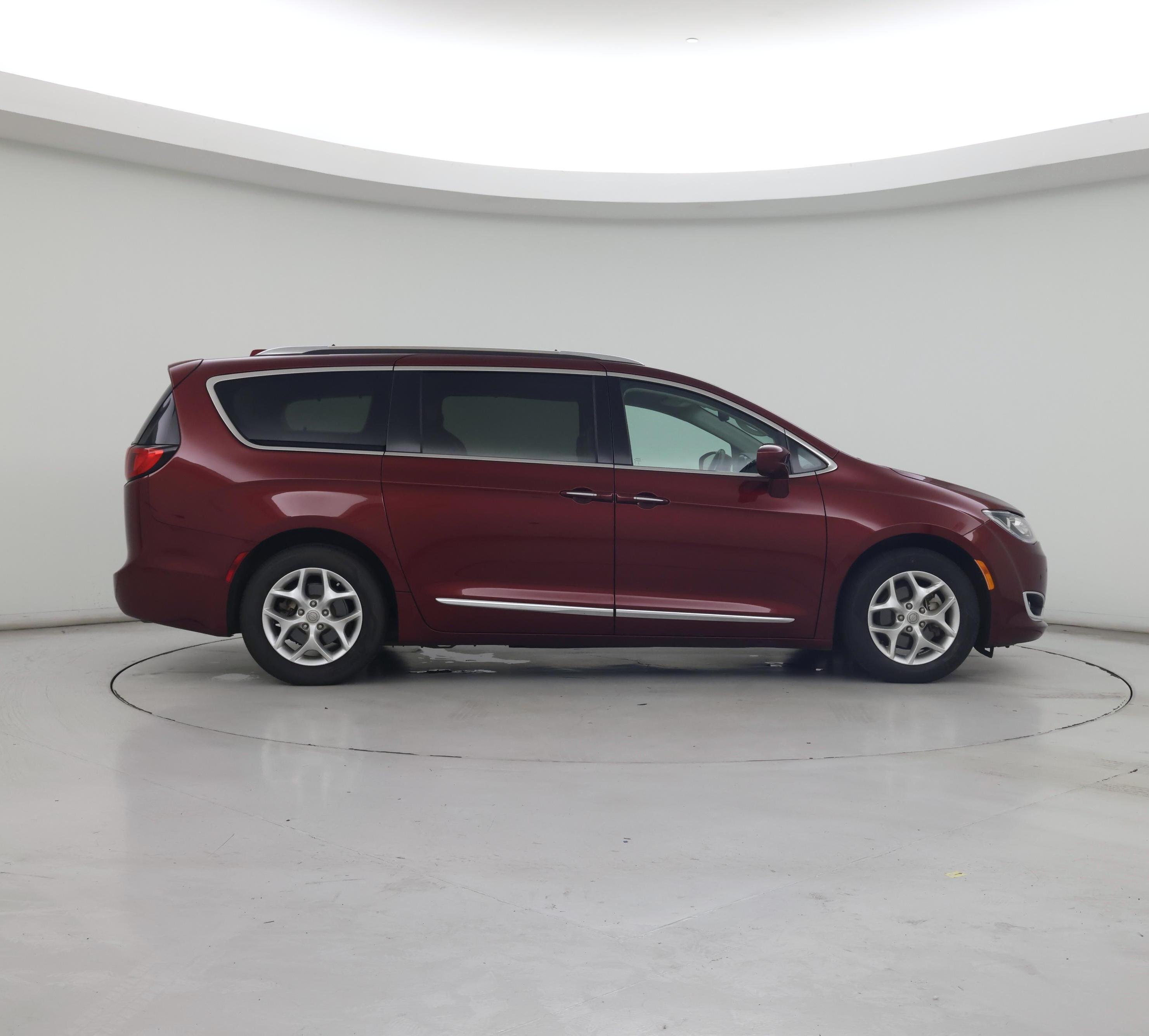 Thumbnail: 2020 Chrysler Pacifica - 7