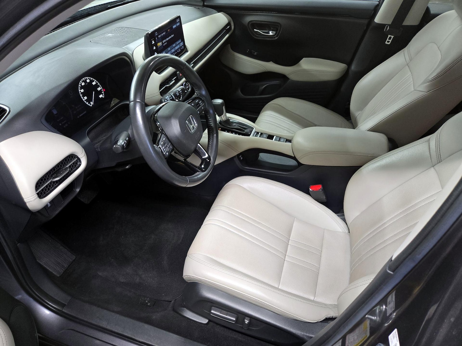 2025 Honda HR-V EX-L - Photo 12