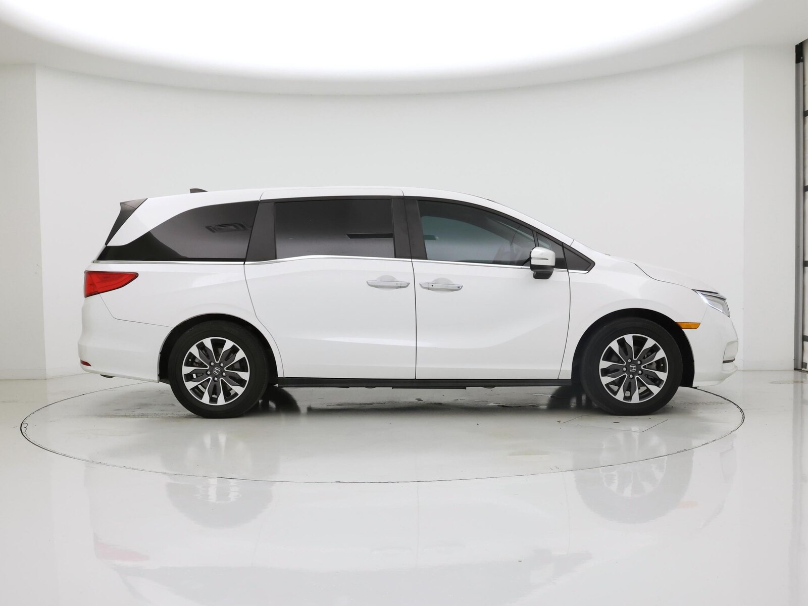 2024 Honda Odyssey EX-L - Photo 8