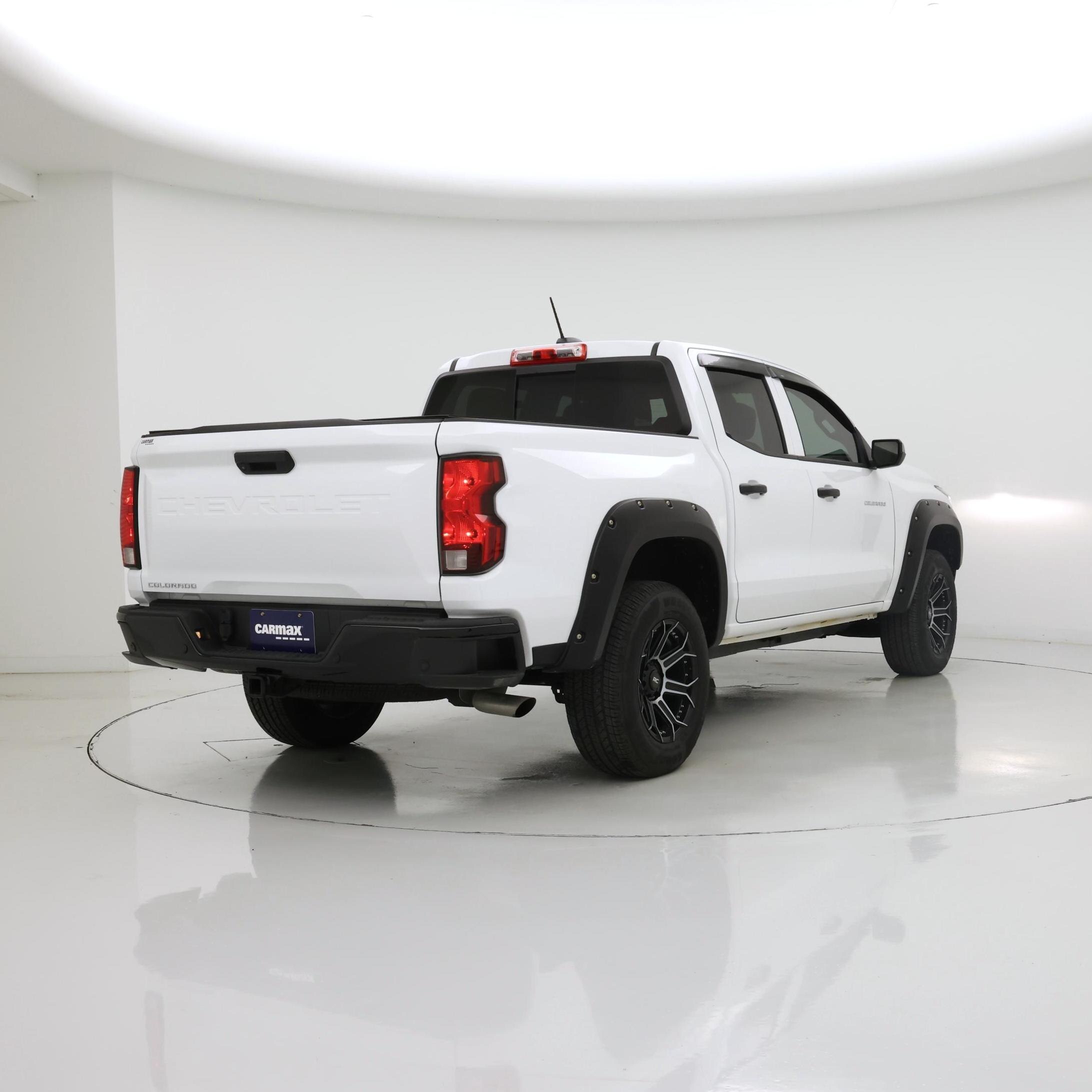 Thumbnail: 2024 Chevrolet Colorado - 8
