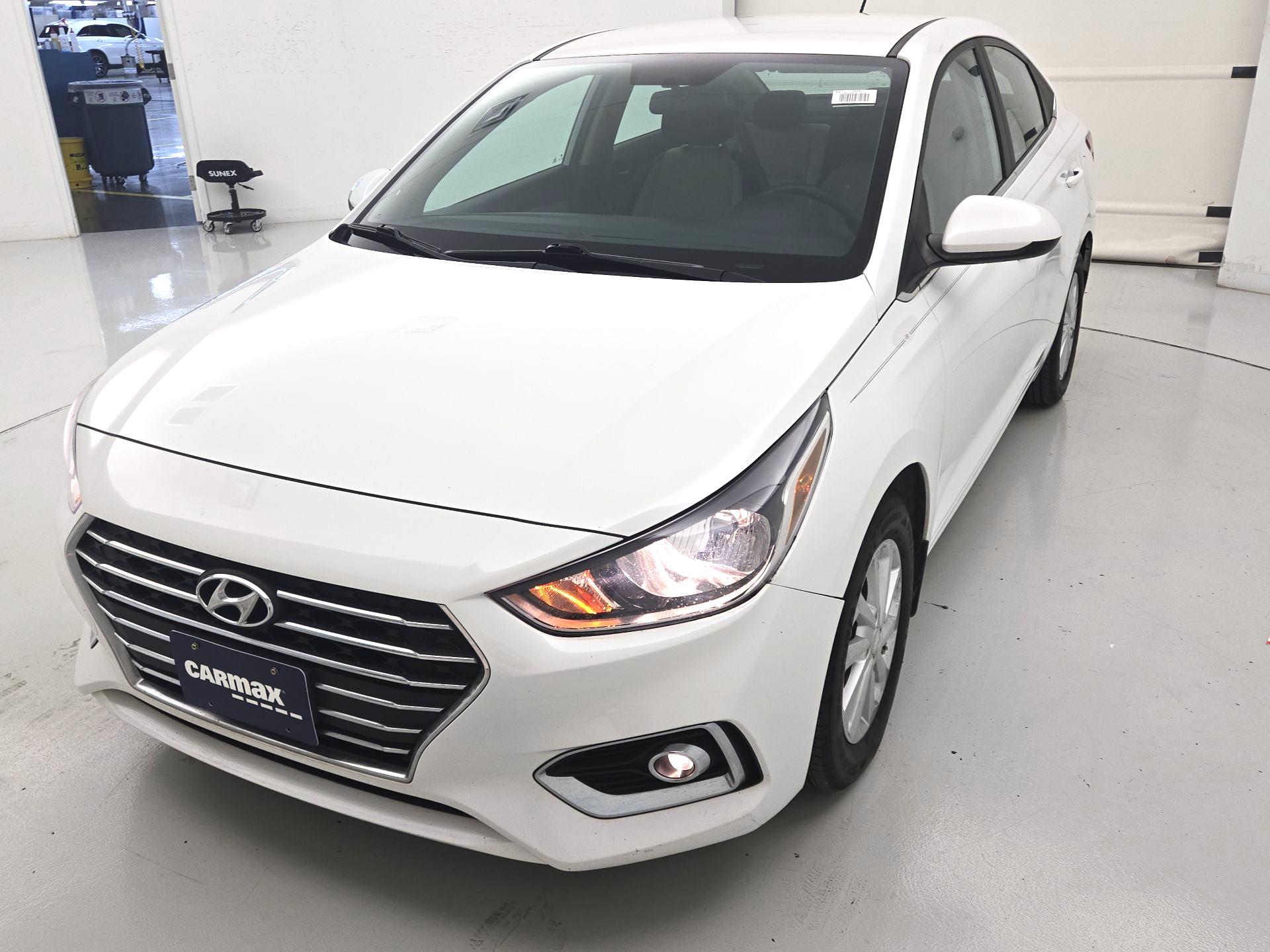 Thumbnail: 2022 Hyundai Accent - 3