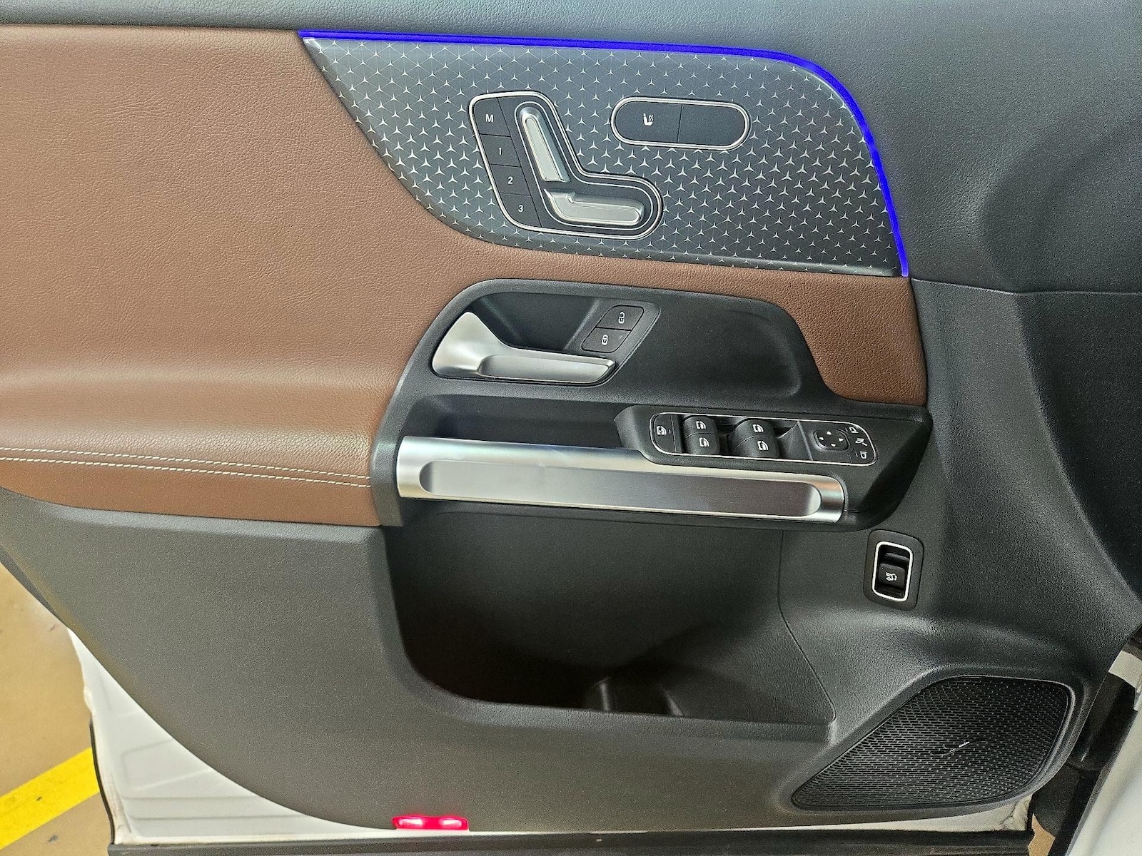 2025 Mercedes-Benz GLB Base - Photo 13